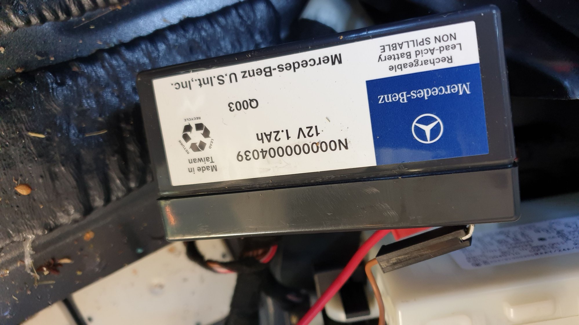 Aux Battery location 2016 GLE350 Diesel UK Found it Forums