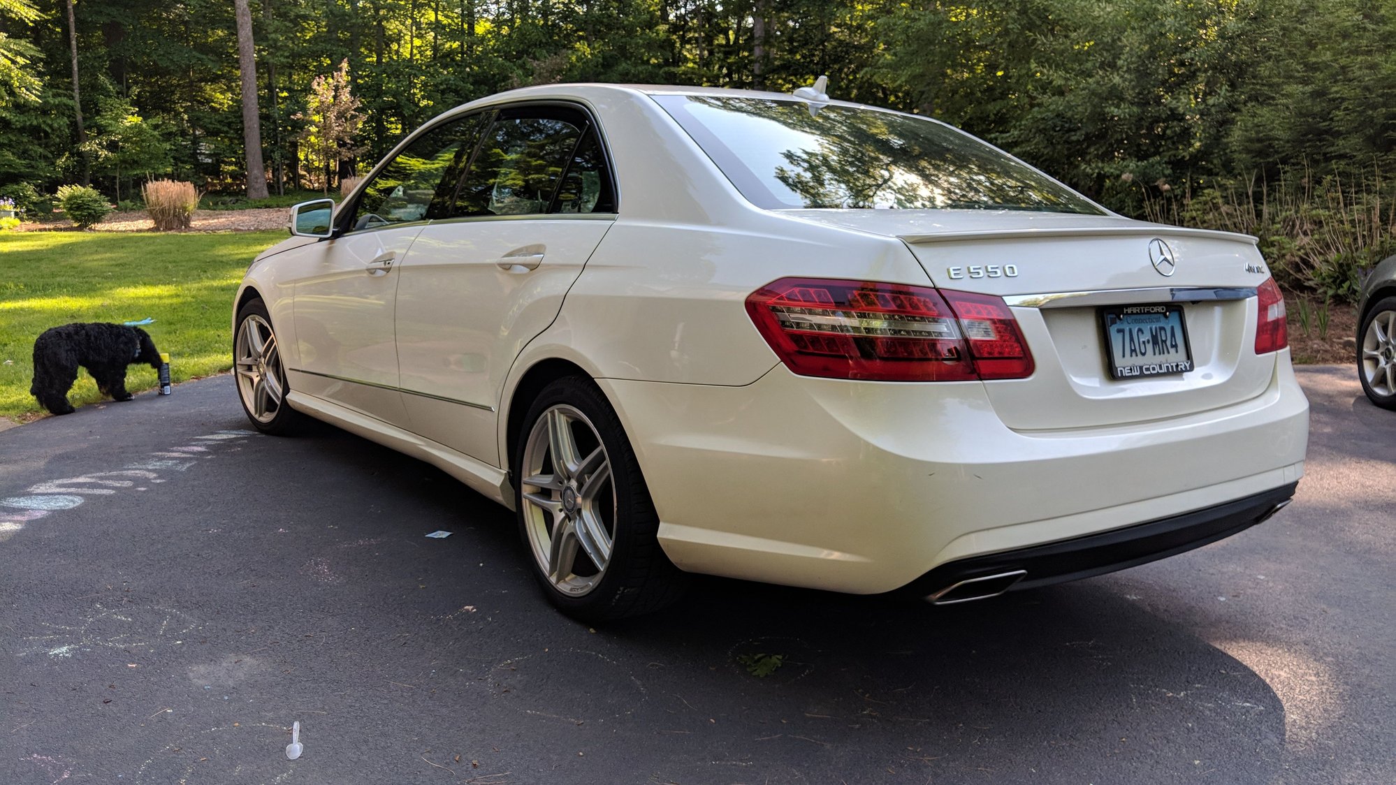 2011 Mercedes-Benz E550 - 2011 E550 4MATIC - Used - VIN WDDHF9AB2BA362209 - 162,000 Miles - 8 cyl - AWD - Automatic - Sedan - White - Guilford, CT 06437, United States