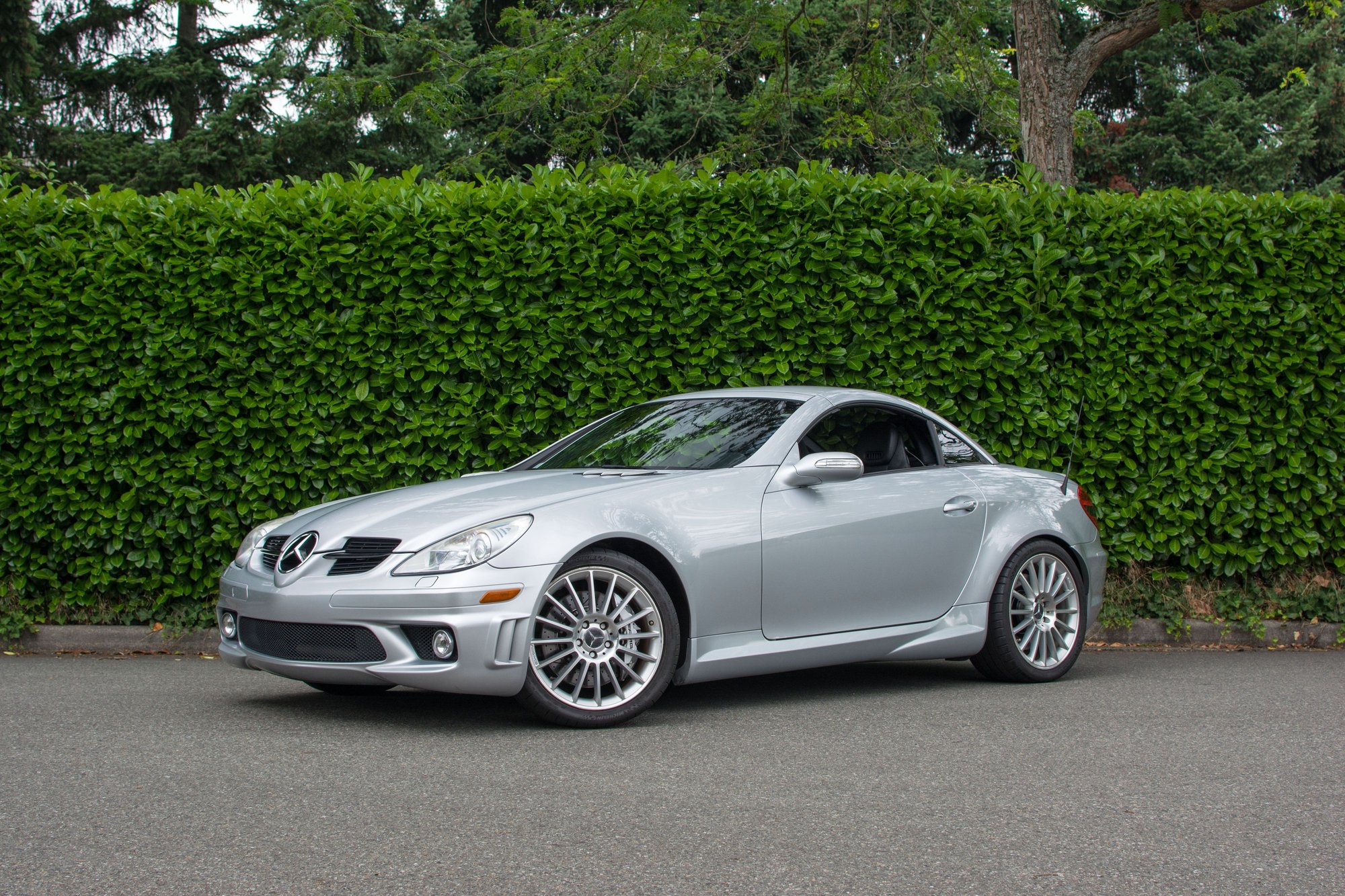 2005 Mercedes-Benz SLK55 AMG - FS: 2005 Mercedes SLK55 AMG - Used - VIN WDBWK73F25F054500 - 109,300 Miles - 8 cyl - 2WD - Automatic - Convertible - Silver - Redmond, WA 98052, United States