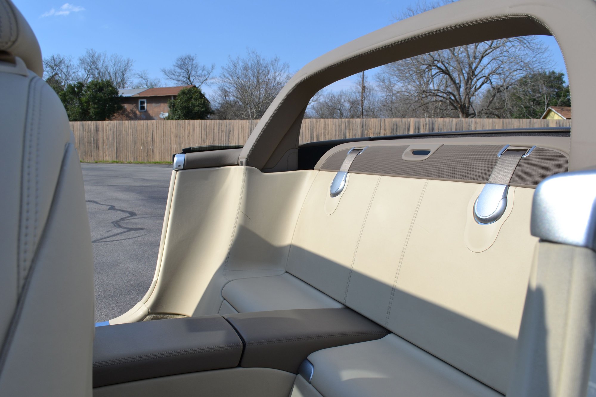 2007 Mercedes-Benz SL65 AMG - 2007 Mercedes Benz SL65 AMG Roadster, White/Tan, 81,000 Miles, $39K - Used - VIN WDBSK79FX7F131946 - 81,200 Miles - 12 cyl - 2WD - Automatic - Convertible - White - Hilo, HI 96720, United States