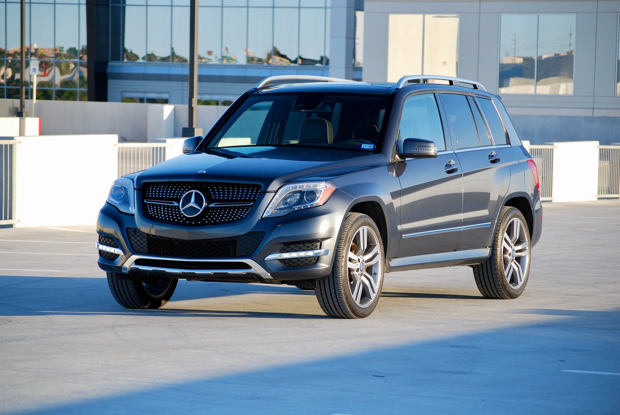 2014 Mercedes-Benz GLK350 - 2014 Mercedes GLK350 4MATIC - LOADED!!! - Used - VIN WDCGG8JB7EG255245 - 78,300 Miles - 6 cyl - AWD - Automatic - SUV - Gray - Dallas, TX 75013, United States