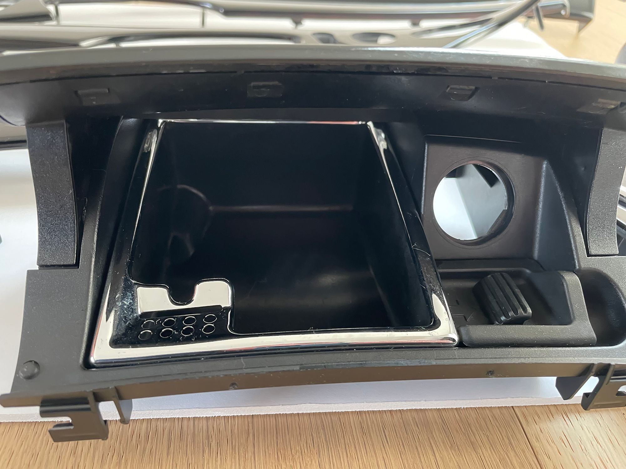 Interior/Upholstery - W211 Mercedes E320 E500 E55 custom interior trim set - Used - 2003 to 2005 Mercedes-Benz E55 AMG - 2003 to 2005 Mercedes-Benz E500 - 2003 to 2005 Mercedes-Benz E320 - Victoria, BC V9C0H6, Canada