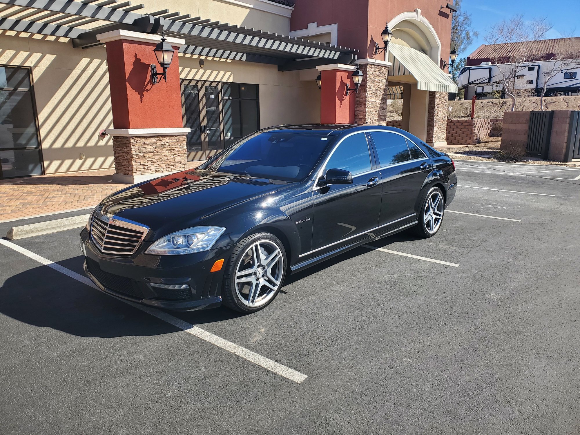2012 Mercedes-Benz S63 AMG - 2012 Mercedes-Benz S63 AMG For Sale - Used - VIN WDDNG7EB1CA435652 - 114,500 Miles - 8 cyl - 2WD - Automatic - Sedan - Black - Henderson, NV 89011, United States