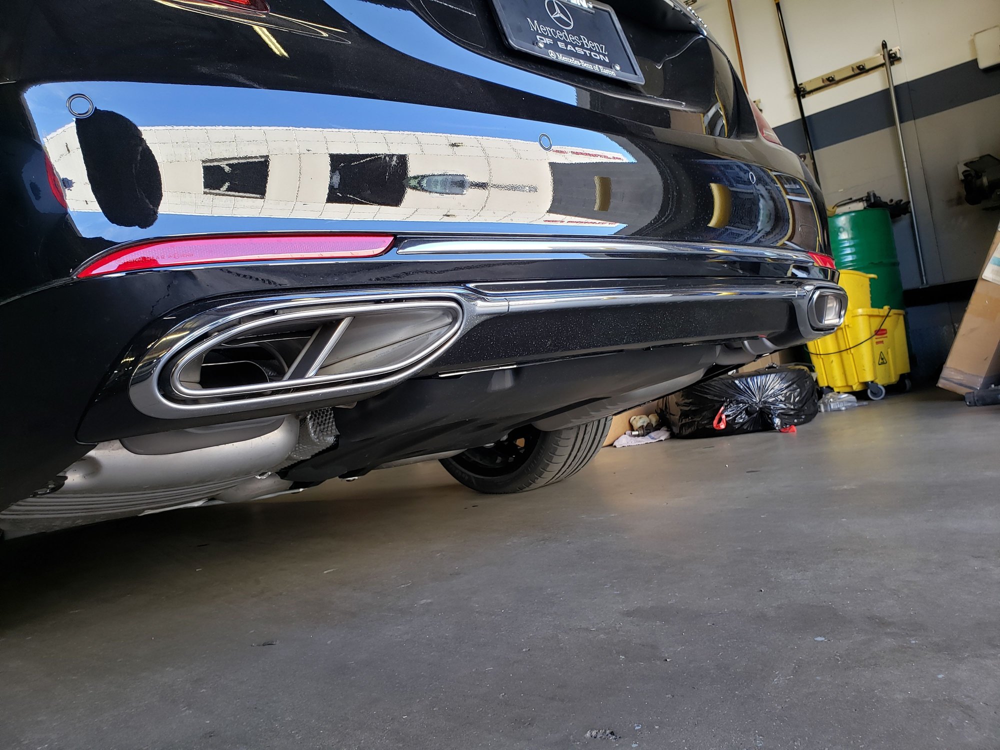 Exterior Body Parts - 2020 Maybach S650 X222 exterior body parts- Front bumper, grill, rear insert w/tips - New - 2020 Maybach All Models - Seal Beach, CA 90740, United States