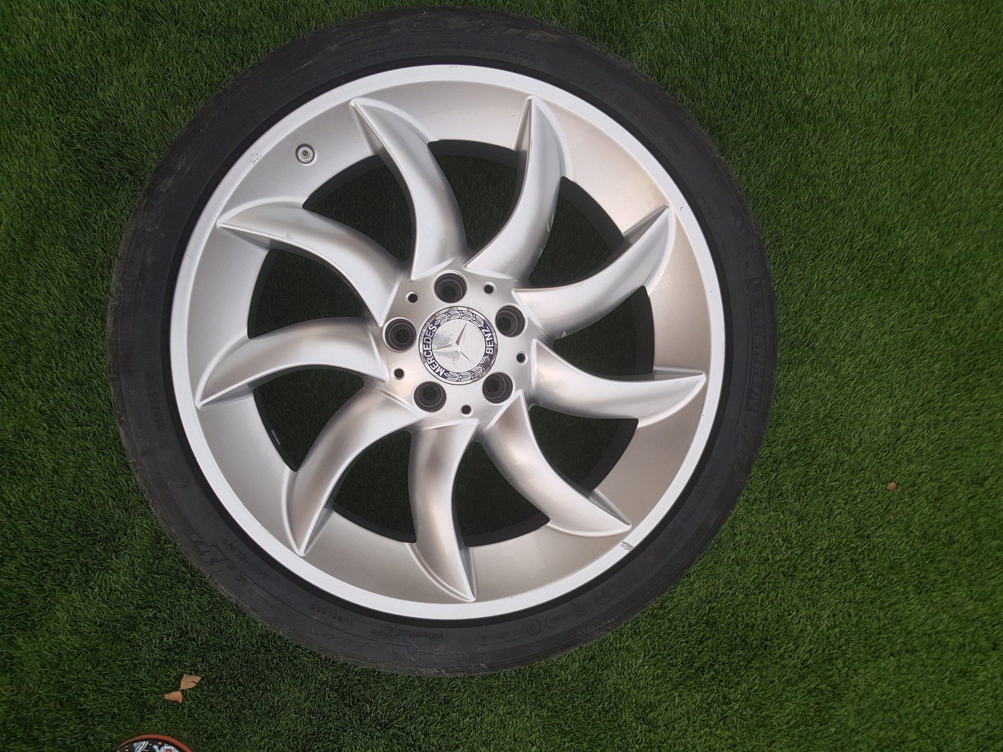Wheels and Tires/Axles - SLR McLaren wheels for sale (original) - Used - 2005 to 2011 Mercedes-Benz SLR McLaren - Dubai, United Arab Emirates