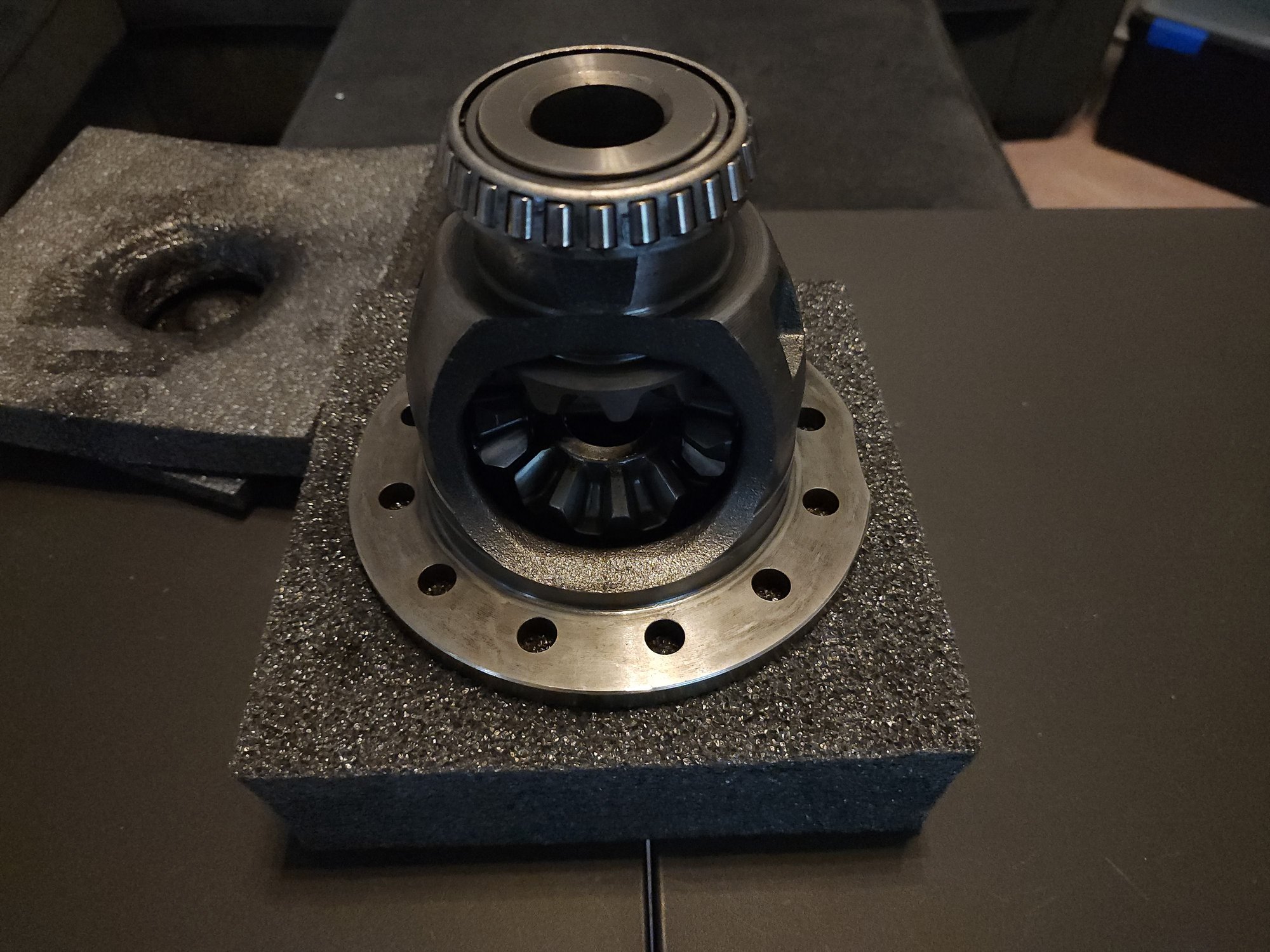 Drivetrain - Mercedes W204 C63 AMG Open Differential OEM A2303530601 - Used - 2012 to 2015 Mercedes-Benz C63 AMG - Olathe, KS 66062, United States