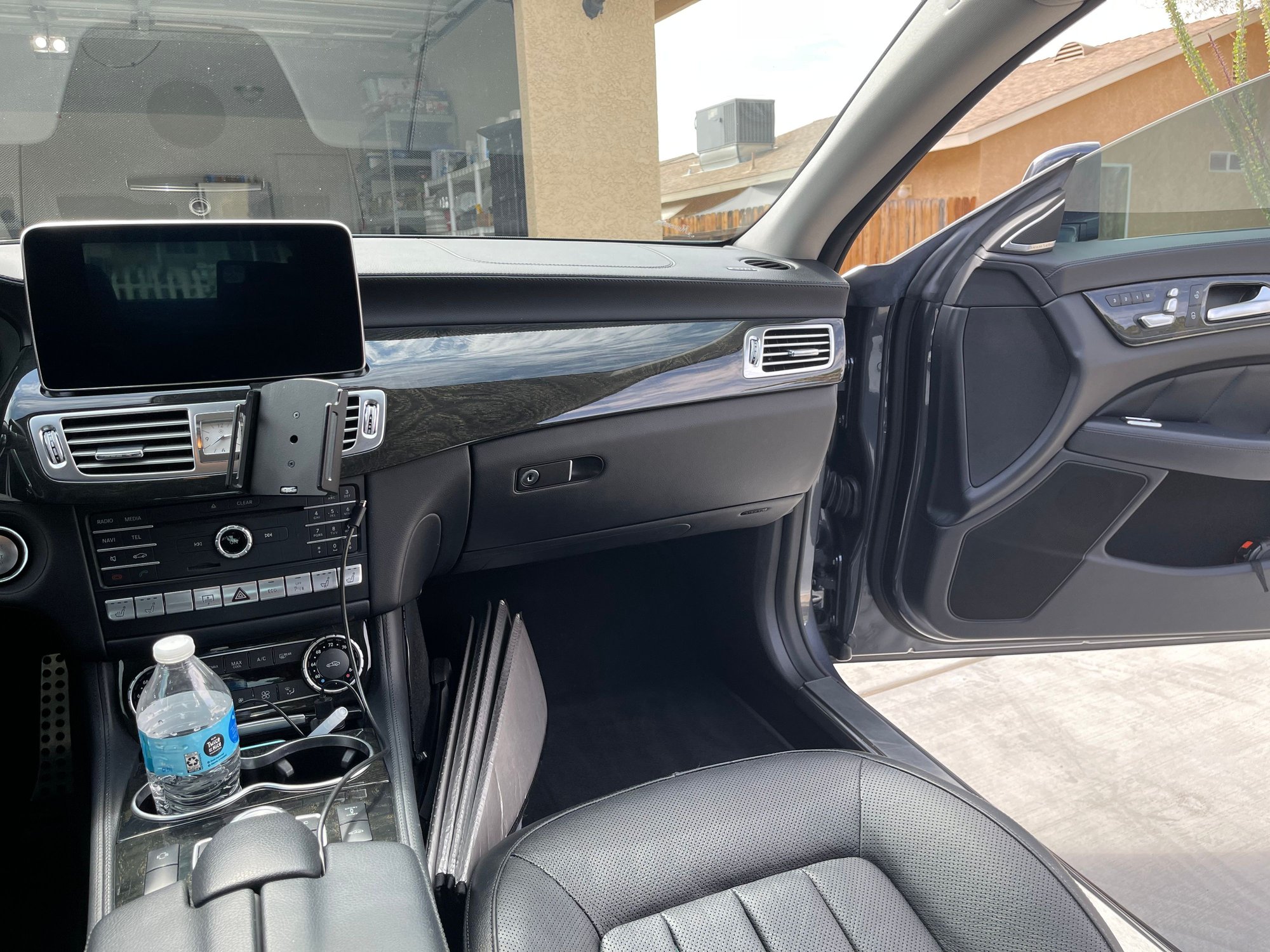 2015 Mercedes-Benz CLS550 - Mercedes Benz 2015 W218 CLS550 RWD 9speed auto Gray-M Black leather very clean - Used - VIN WDDLJ7DB9FA149370 - 59,200 Miles - 8 cyl - 2WD - Automatic - Sedan - Black - Yucca Valley, CA 92284, United States