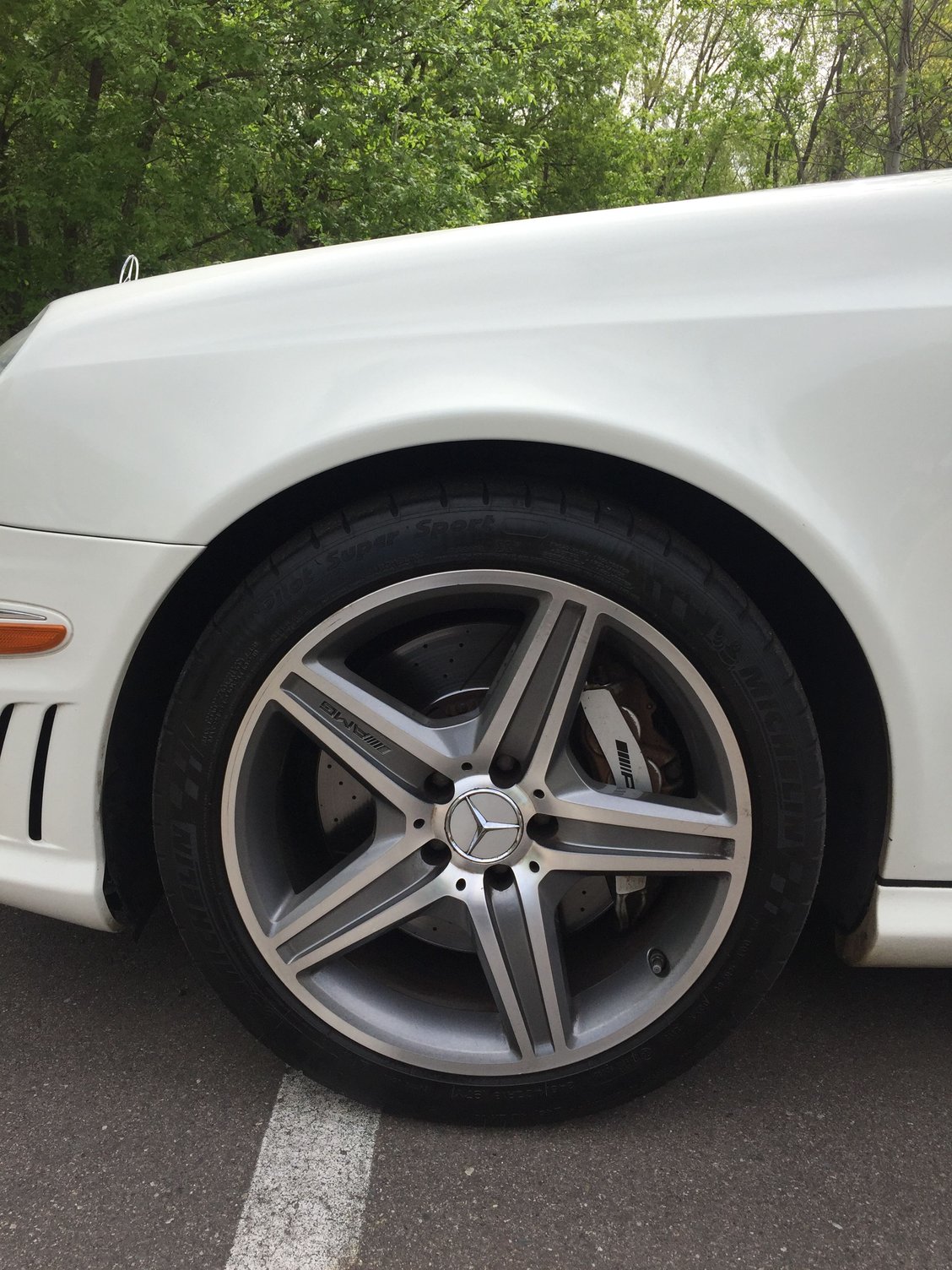 2008 Mercedes-Benz E63 AMG - 2008 Mercedes Benz E63 AMG - Used - VIN WDBUF77X38B226981 - 79,216 Miles - 8 cyl - 2WD - Automatic - Sedan - White - Minnetonka, MN 55345, United States
