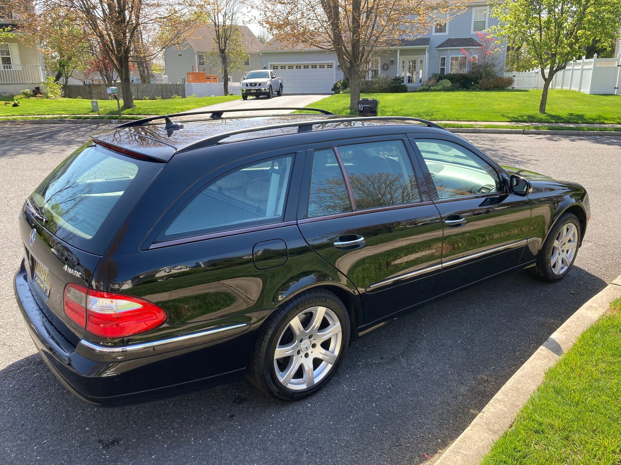 2007 Mercedes-Benz E350 - Wagon E350 4MATIC 2007 - Used - VIN WDBUH87XX7B162565 - 249,500 Miles - 6 cyl - 4WD - Automatic - Wagon - Black - Belford, NJ 07718, United States