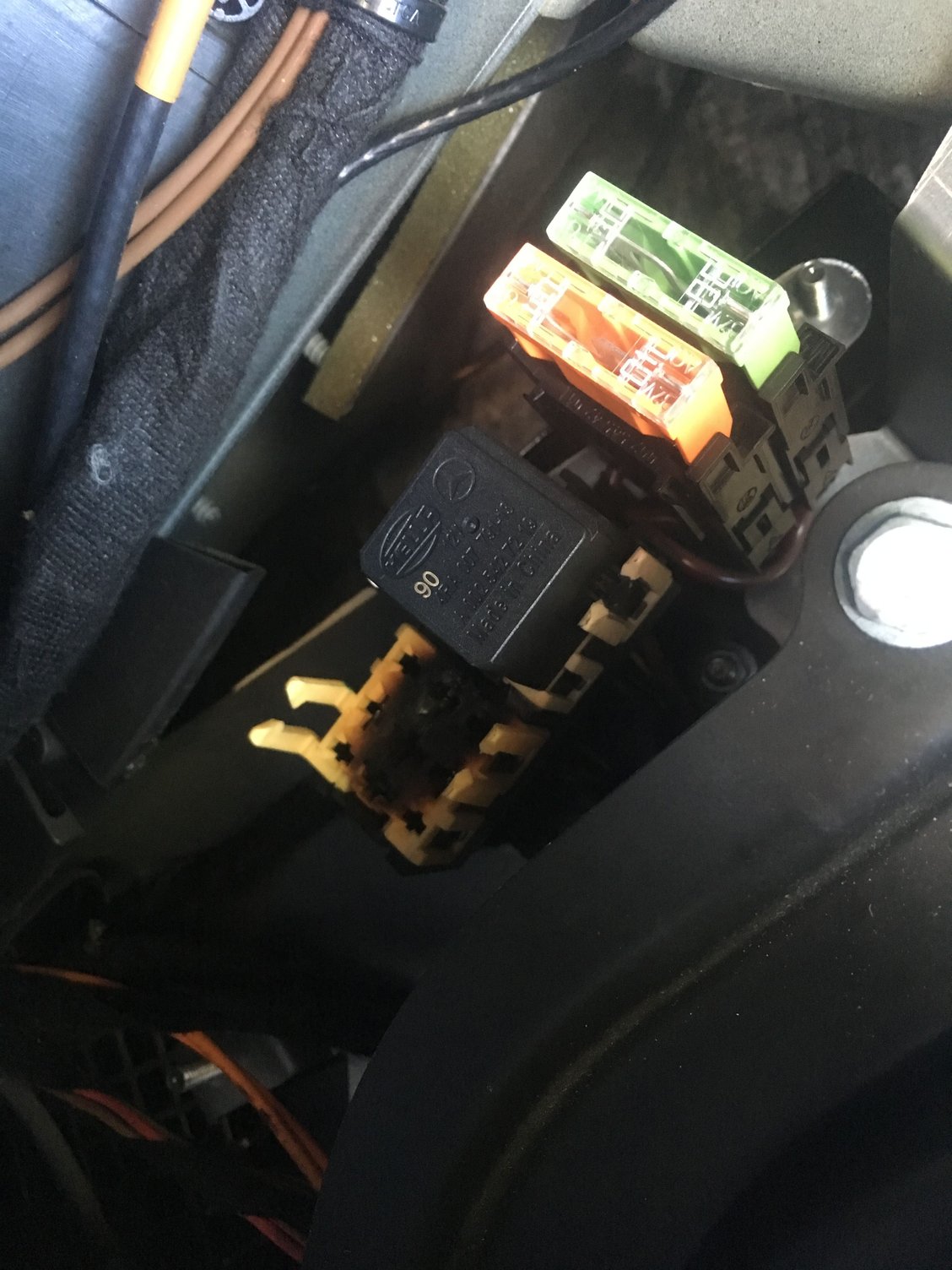 06 Fuel Pump Relay Socket melted. Forums