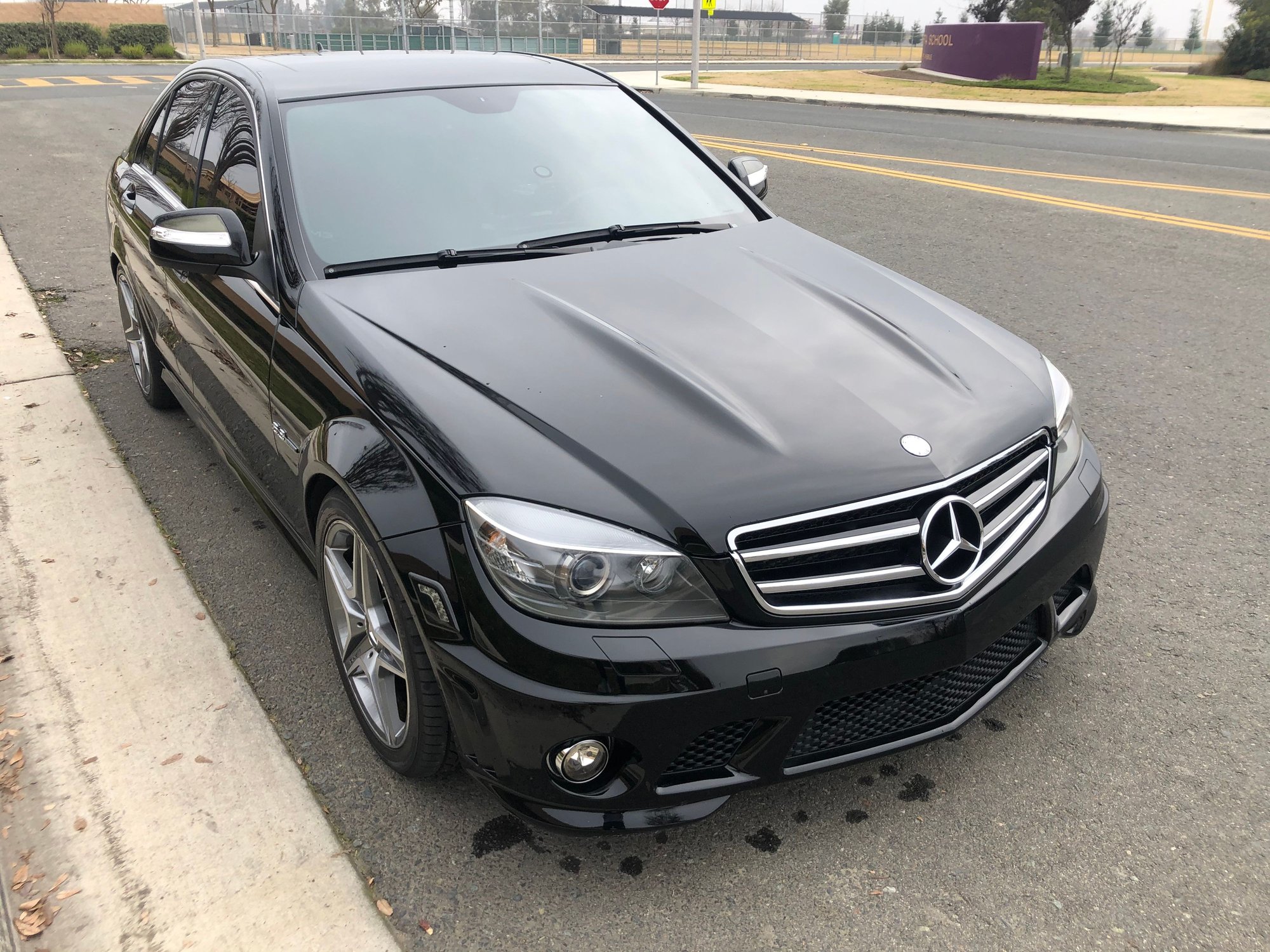 2009 Mercedes-Benz C63 AMG - Mercedes C63 Amg *LowMiles* Extended Warranty - Used - VIN Wddgf77x09f233174 - 40,650 Miles - 8 cyl - 2WD - Automatic - Sedan - Black - Fresno, CA 93706, United States
