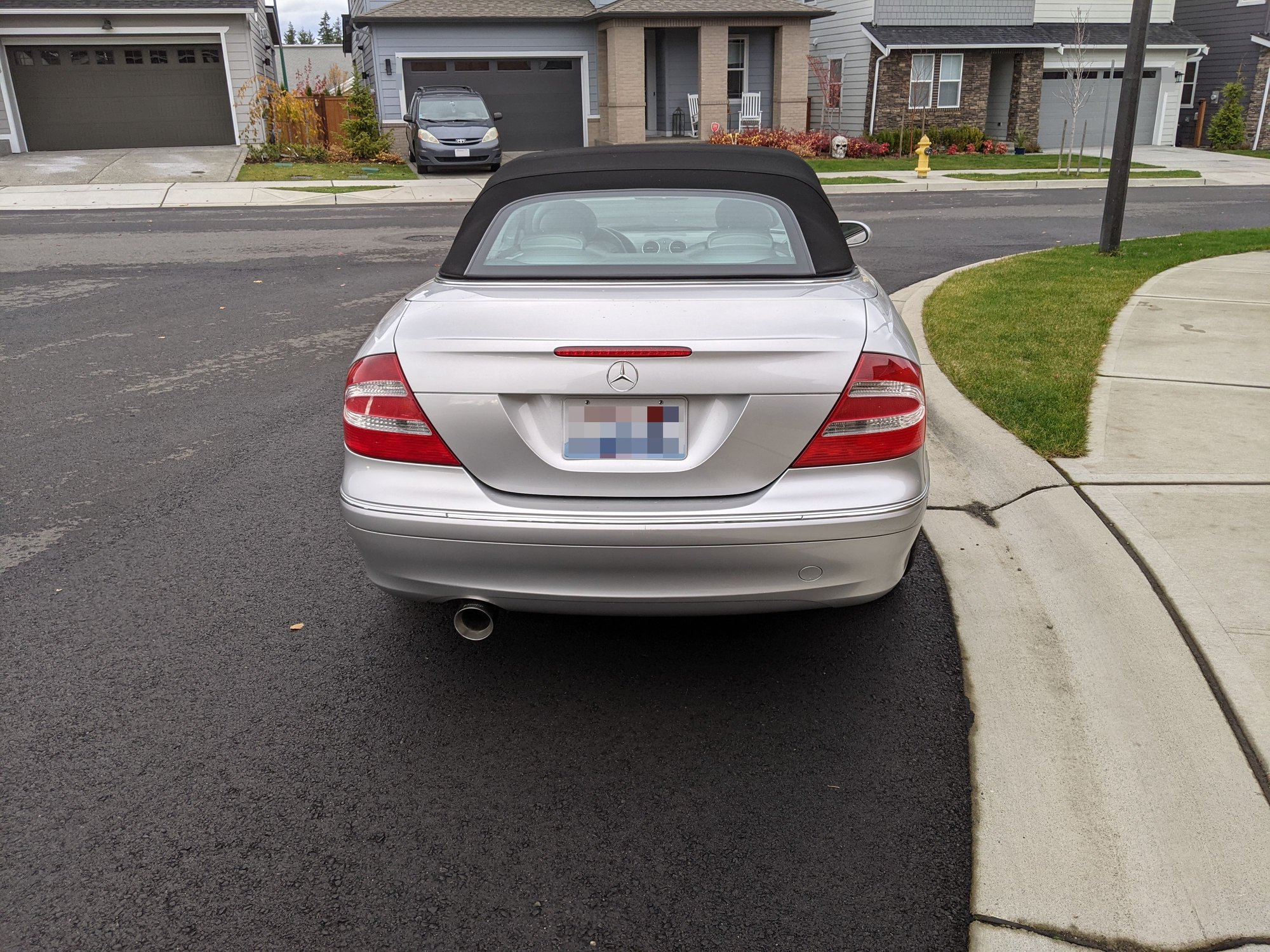 2004 Mercedes-Benz CLK500 - One of it's kind 2004 w209 convertible with 5.0 and 6 speed manual transmission - Used - VIN WDBTK65G14T004805 - 81,000 Miles - 8 cyl - 2WD - Manual - Convertible - Silver - Maple Valley, WA 98038, United States