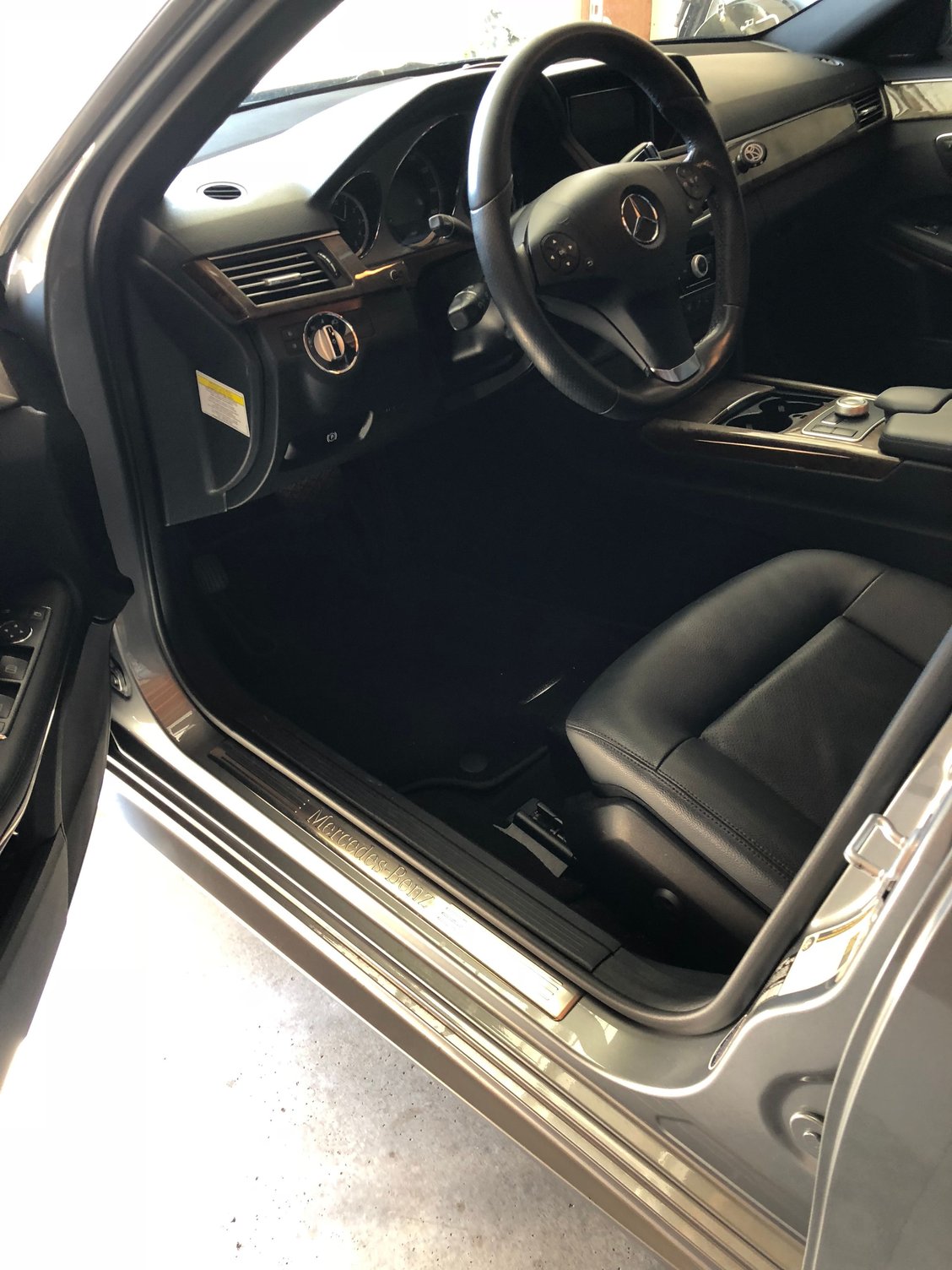 2010 Mercedes-Benz E350 - Well maintained low mileage 2010 E350 Sport - Used - VIN WDDHF5GB7AA191486 - 57,000 Miles - 6 cyl - 2WD - Automatic - Sedan - Gray - Folsom, CA 95630, United States
