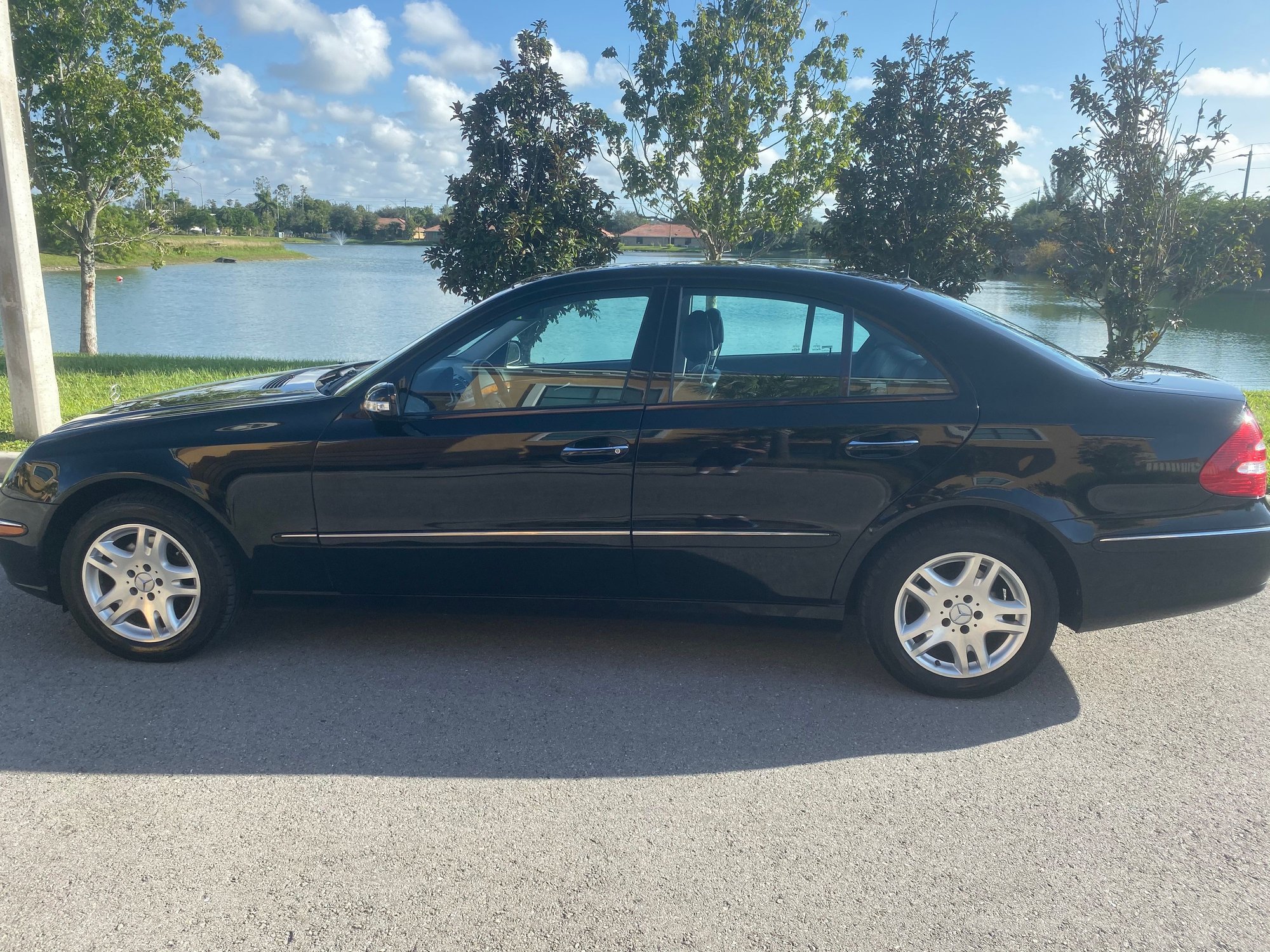 2004 Mercedes-Benz E320 - 2004 e320 4matic low miles - Used - VIN Wdbuf82j64x122037 - 37,000 Miles - 6 cyl - 4WD - Naples, FL 34109, United States