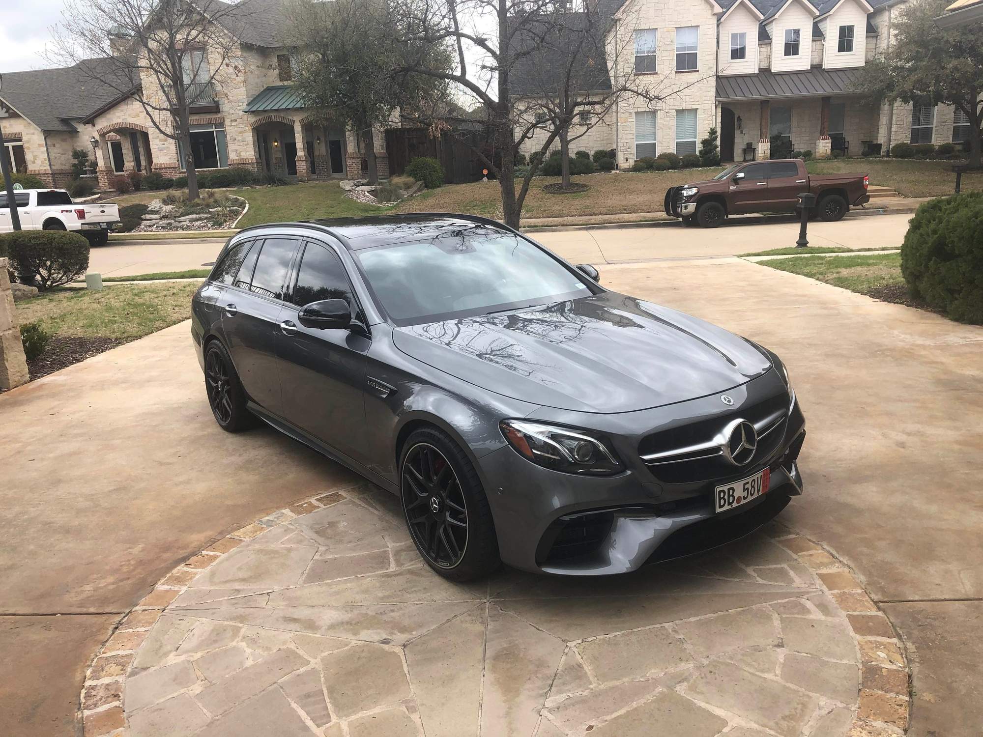 2019 Mercedes-Benz E63 AMG S - 2019 E63S Wagon - Used - VIN wddzh8kb8ka688488 - 5,500 Miles - 8 cyl - AWD - Automatic - Wagon - Gray - Frisco, TX 75036, United States