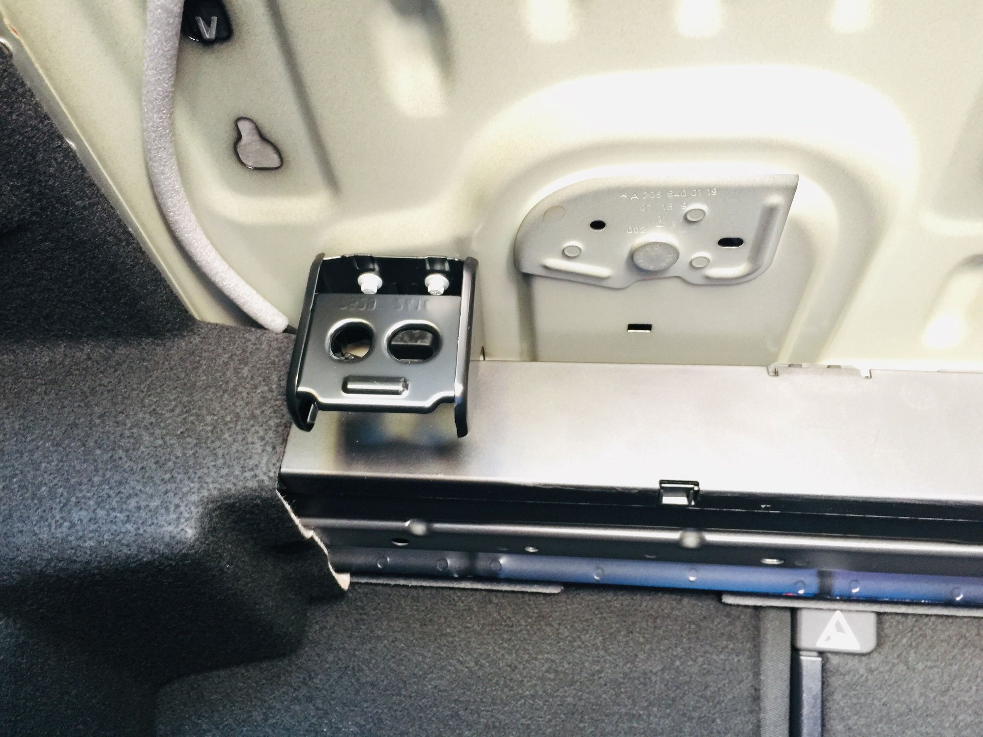 W213 E class comfort box with brackets Forums