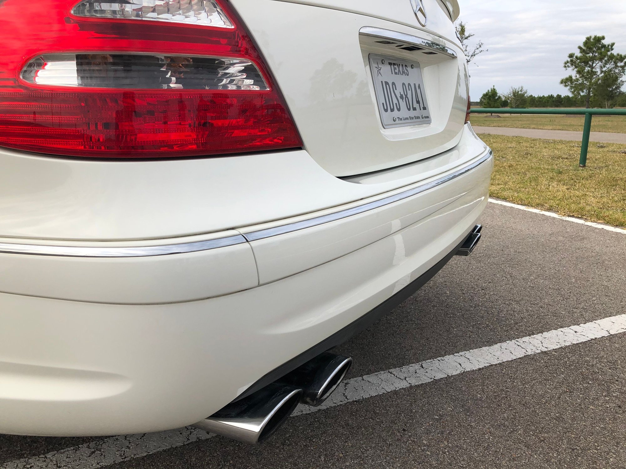 2006 Mercedes-Benz E55 AMG - 2006 Mercedes-Benz E55 - Used - VIN WDBUF76J76A881421 - 80,929 Miles - 8 cyl - 2WD - Automatic - Sedan - White - Cypress, TX 77433, United States