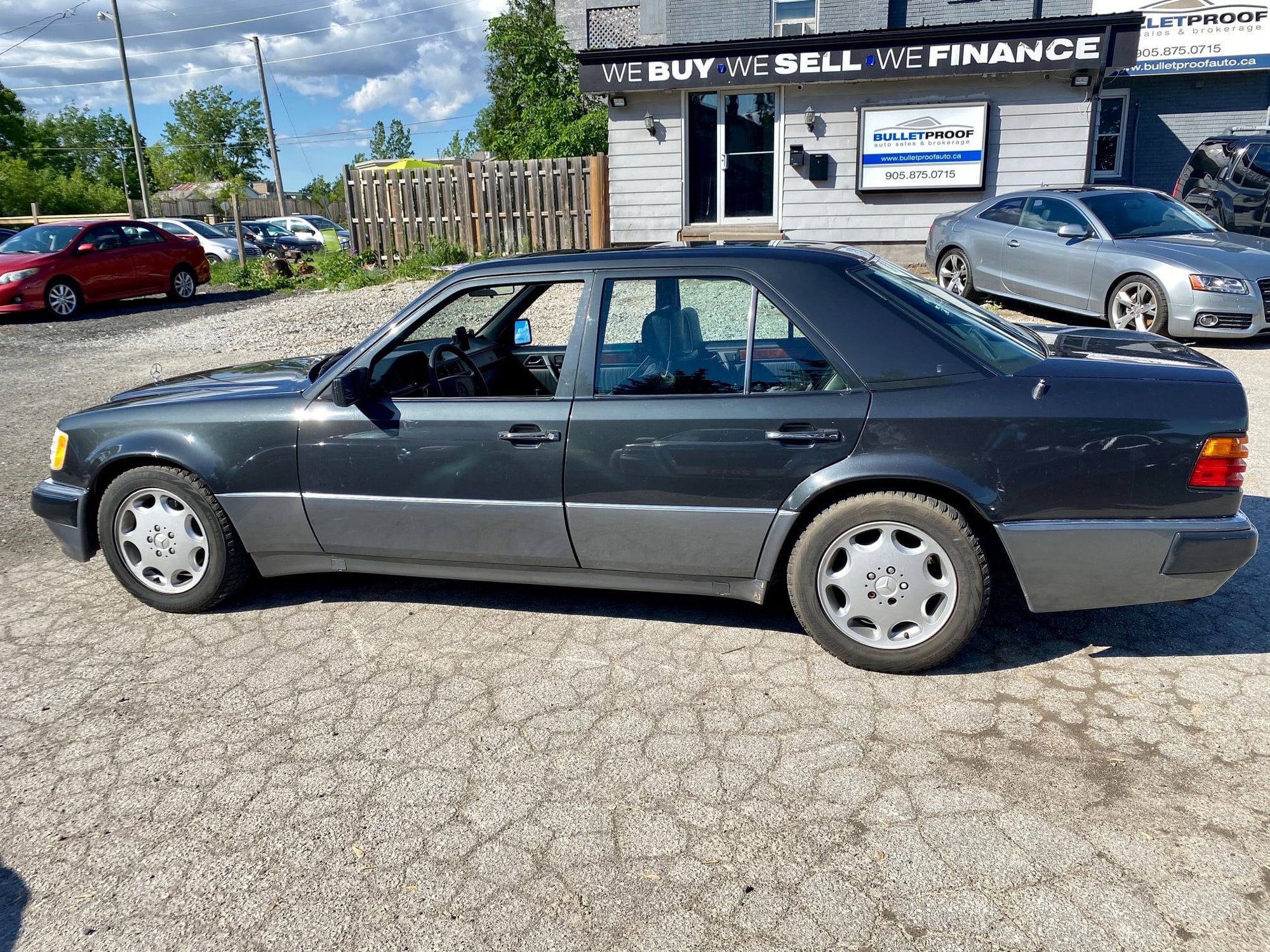 1992 Mercedes-Benz 500E - 1992 Mercedes Benz 500E sedan - Used - VIN WDBEA36E5NB793829 - 164,357 Miles - 8 cyl - 2WD - Automatic - Sedan - Black - Oakville, ON L6M2X3, Canada