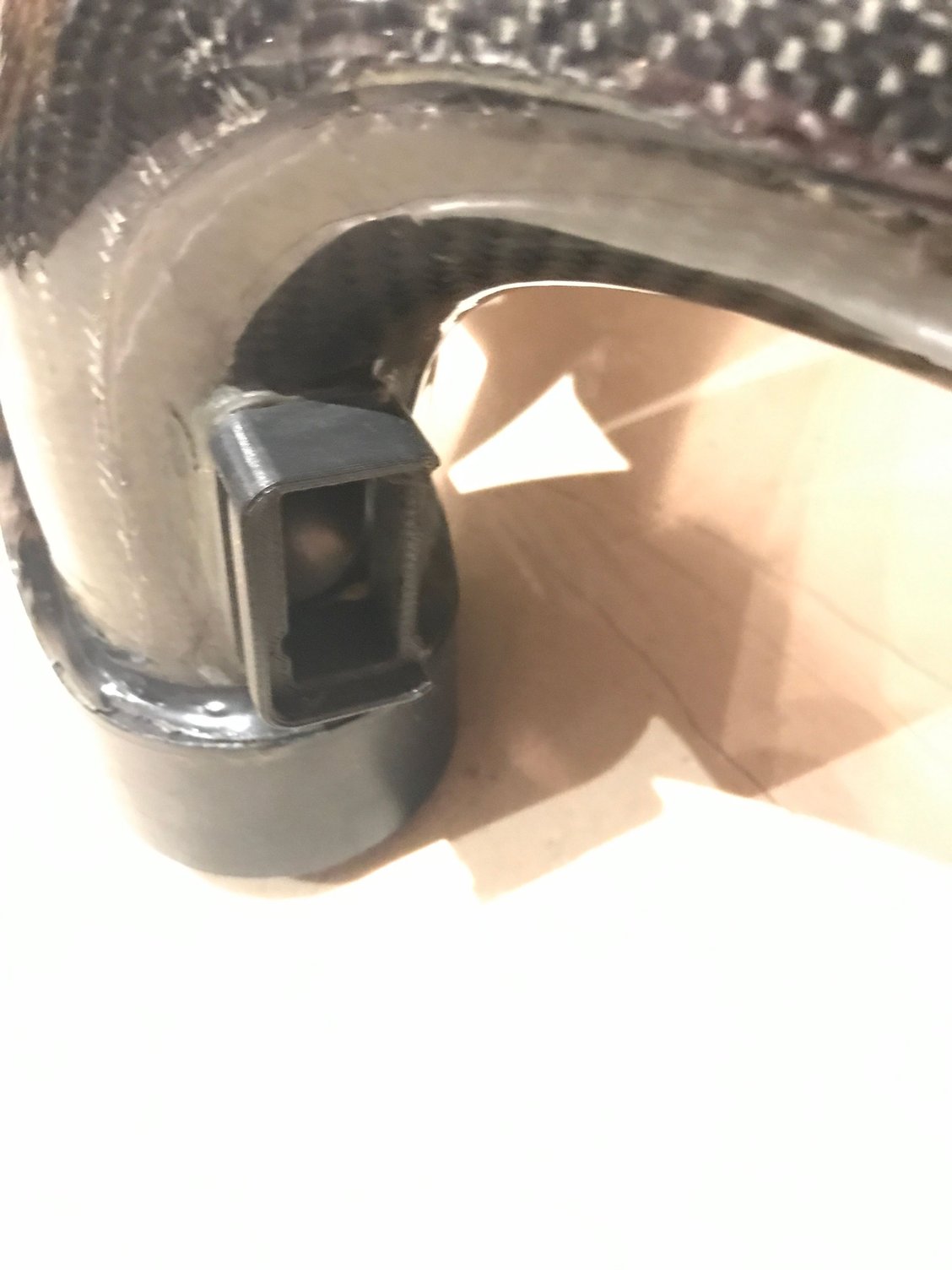 Engine - Intake/Fuel - Mercedes-Benz Naturally Aspirated 6.3L RennTech Carbon Fiber Airbox - Used - 2007 to 2011 Mercedes-Benz CLS63 AMG - 2008 to 2011 Mercedes-Benz C63 AMG - laval, QC h7x3k3, Canada