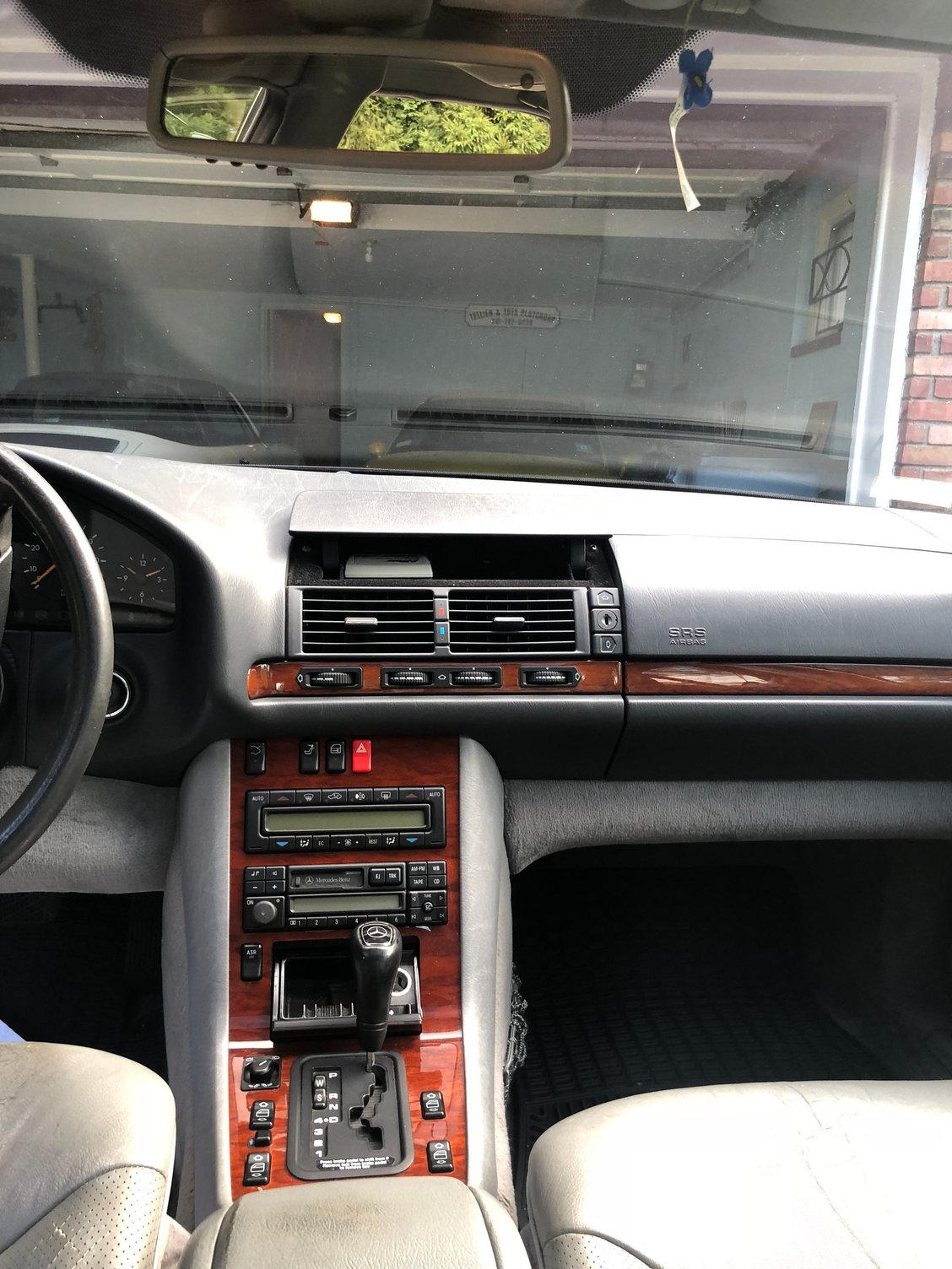 1997 Mercedes-Benz S320 - 1997 Mercedes Benz s320 Black with grey interior - Used - VIN wdbga33g9va357022 - 149,000 Miles - Automatic - Sedan - Black - Fort Lee, NJ 07024, United States