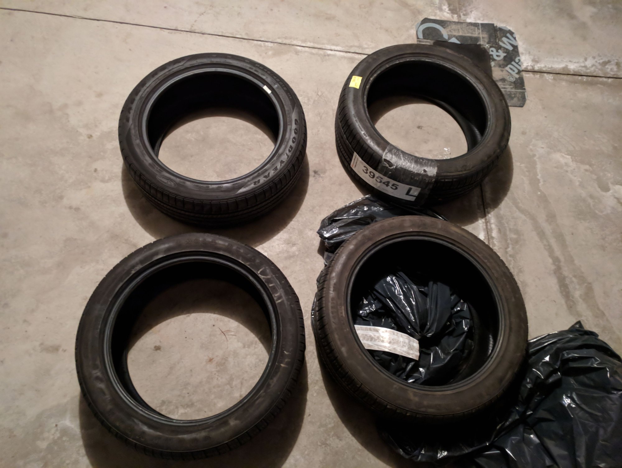 Wheels and Tires/Axles - 19x8.5 5x112 GLE Oem wheels(4) - Used - Cleveland, OH 44134, United States
