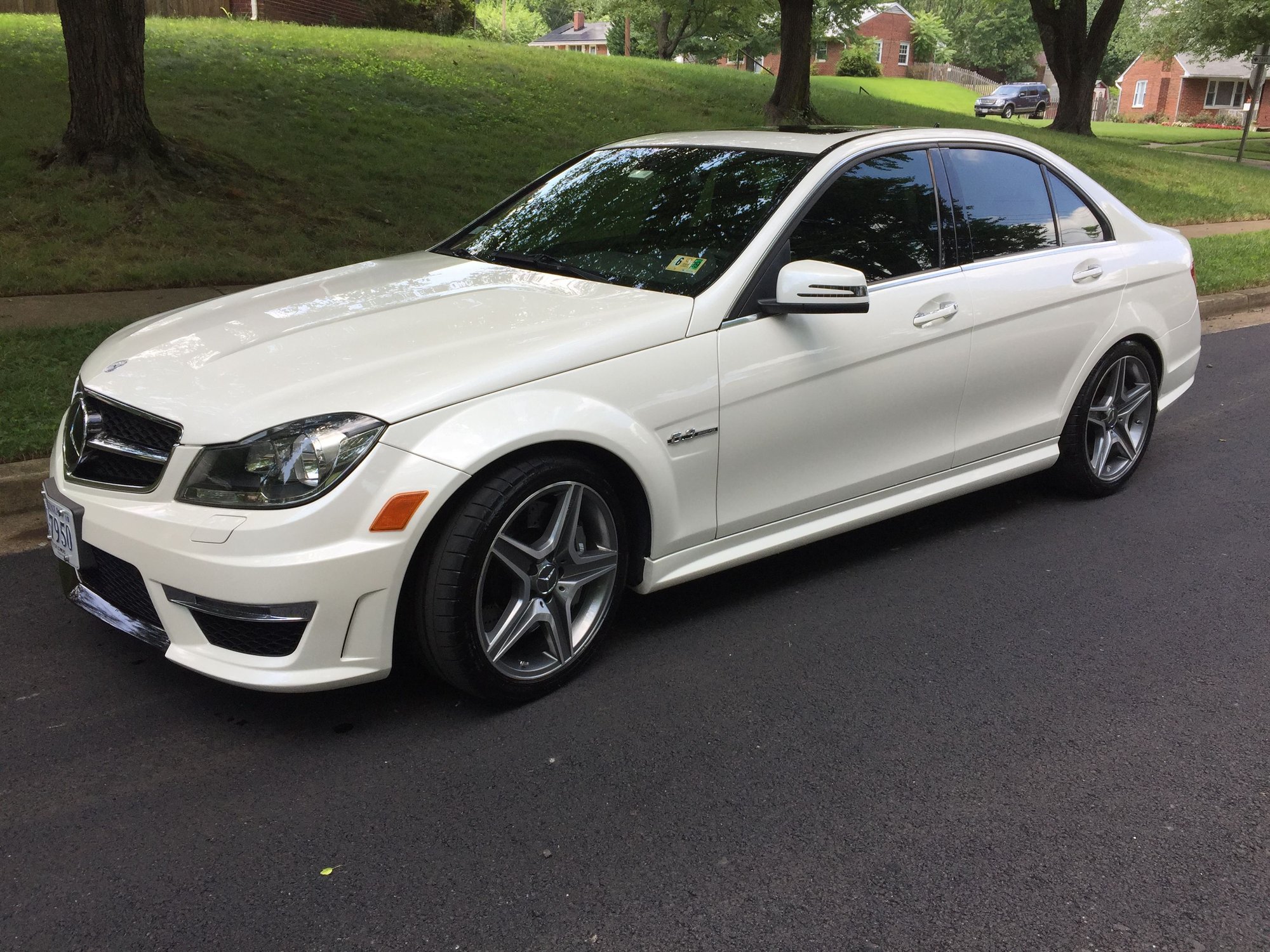 2013 Mercedes-Benz C63 AMG - Low Miles 2013 Diamond White C63 w/Extras! - Used - VIN WDDGF7HB3DA801118 - 27,000 Miles - 8 cyl - 2WD - Automatic - Sedan - White - Alexandria, VA 22312, United States