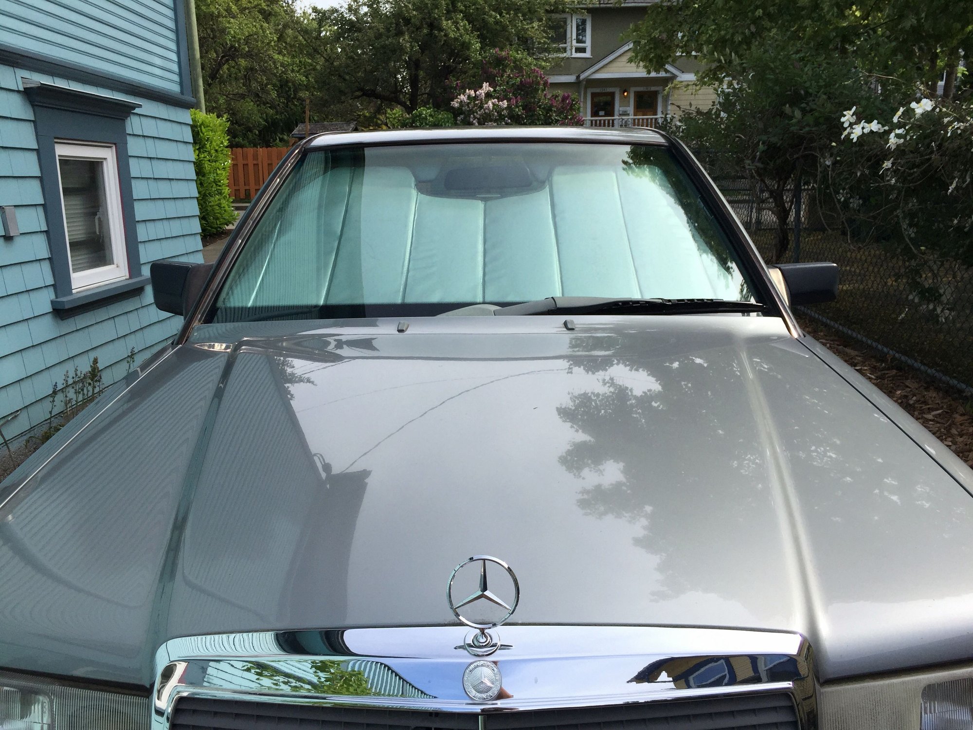 1989 Mercedes-Benz 190E - Hipster Chic - Eighties Mercedes - Used - VIN WDBDA29D4KF617139 - 2,403,000 Miles - 6 cyl - 2WD - Automatic - Sedan - Gray - Victoria, BC V8R 1L, Canada