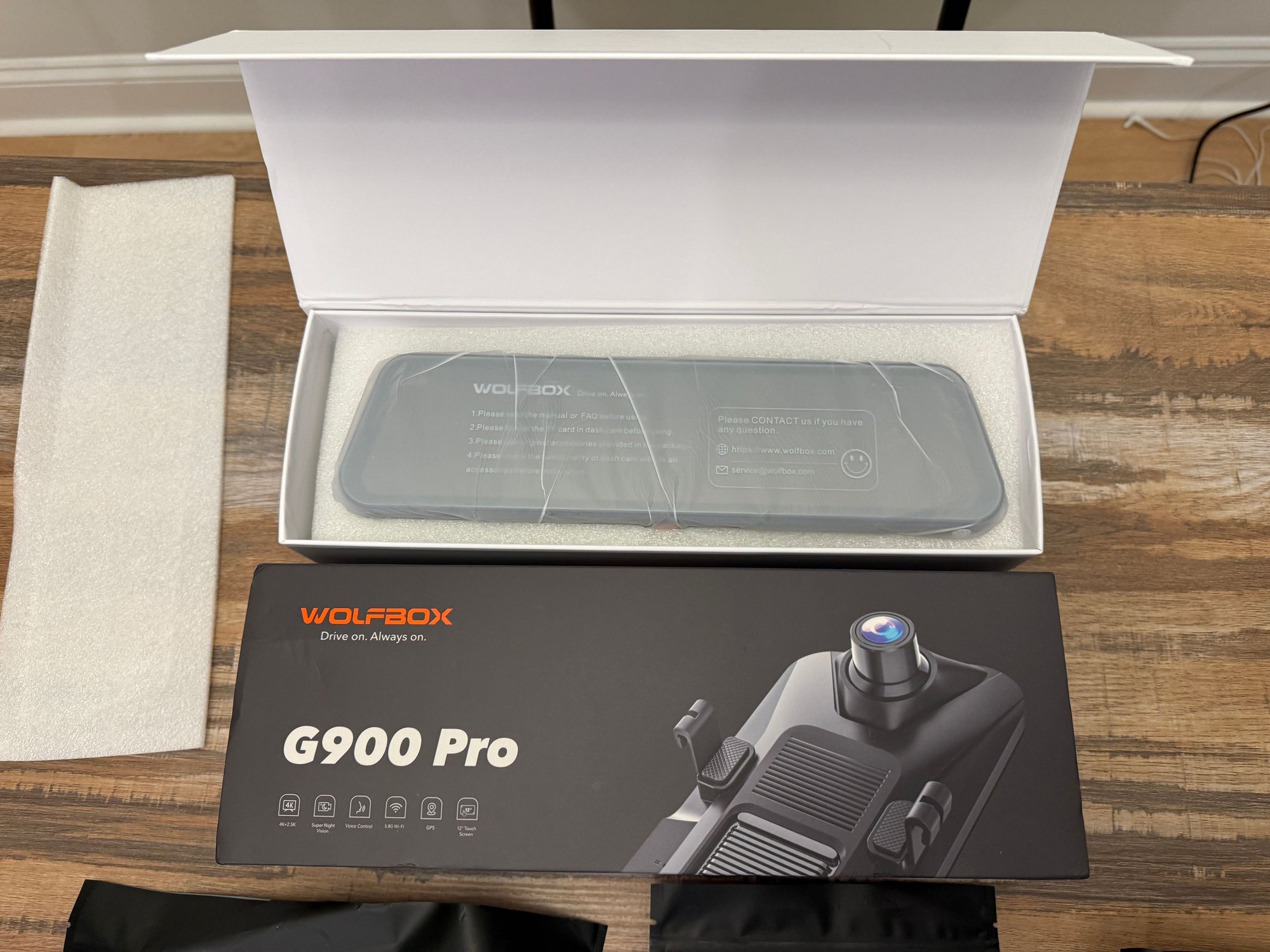 Unboxing Woilfbox G900 Pro