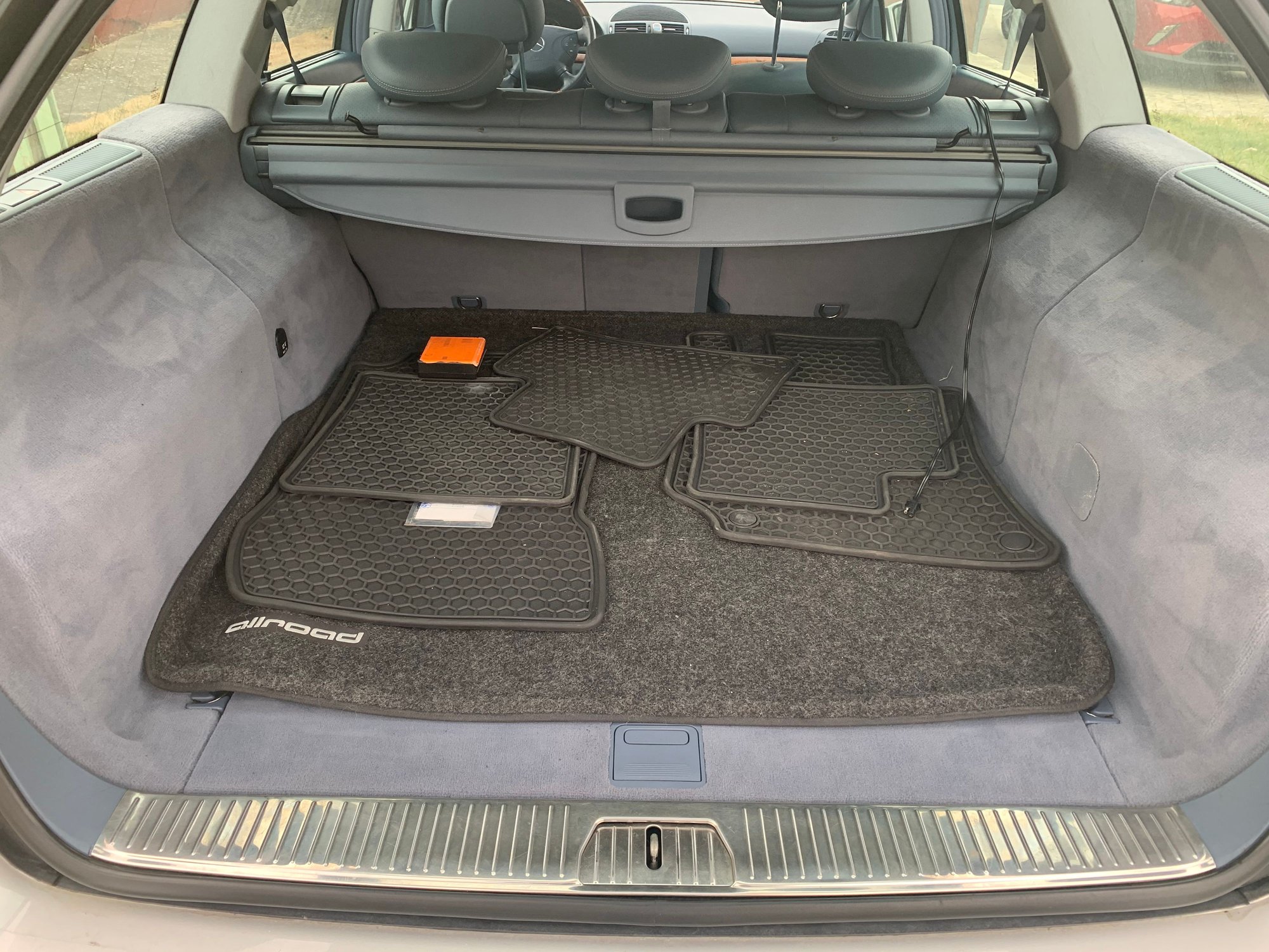 2004 Mercedes-Benz E500 - 2004 Mercedes E500 Wagon 4Matic , Silver with Pacific blue interior!!! - Used - VIN $5200 or $6500 - 115,000 Miles - 8 cyl - AWD - Automatic - Wagon - Silver - Catasauqua, PA 18032, United States