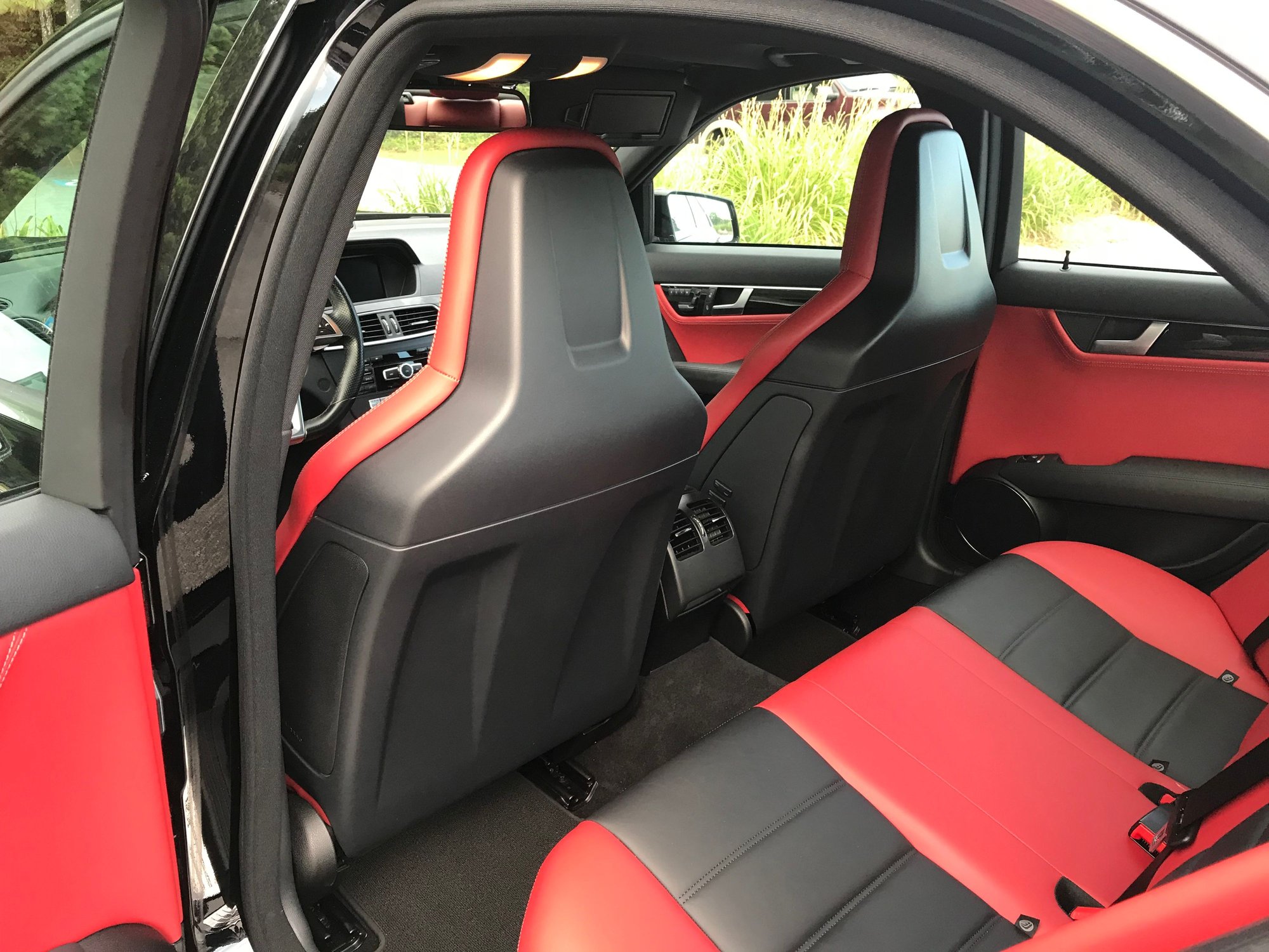2013 Mercedes-Benz C63 AMG - 2013 C63 AMG W204 with 72K mile/6 year warranty bumper to bumper Clean  - Atlanta, GA - Used - VIN WDDGF7HB3DA862288 - 28 Miles - 8 cyl - 2WD - Automatic - Sedan - Black - Atlanta, GA 30096, United States