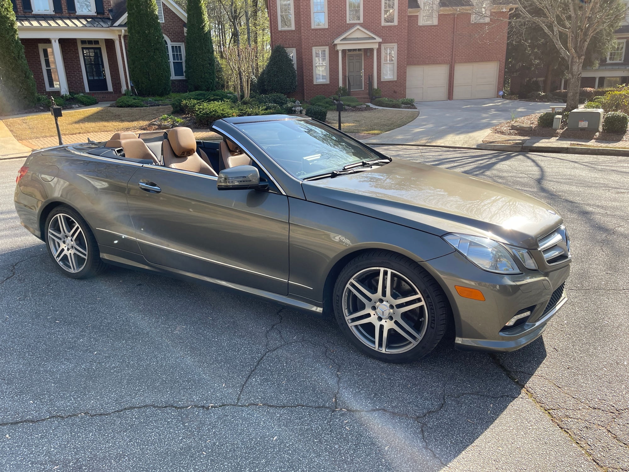 2011 Mercedes-Benz E550 - 2011 E550 (A207) Convertible Launch Edition - Used - VIN WDDKK7CF7BF045325 - 63,500 Miles - 8 cyl - 2WD - Automatic - Convertible - Gray - Roswell, GA 30075, United States