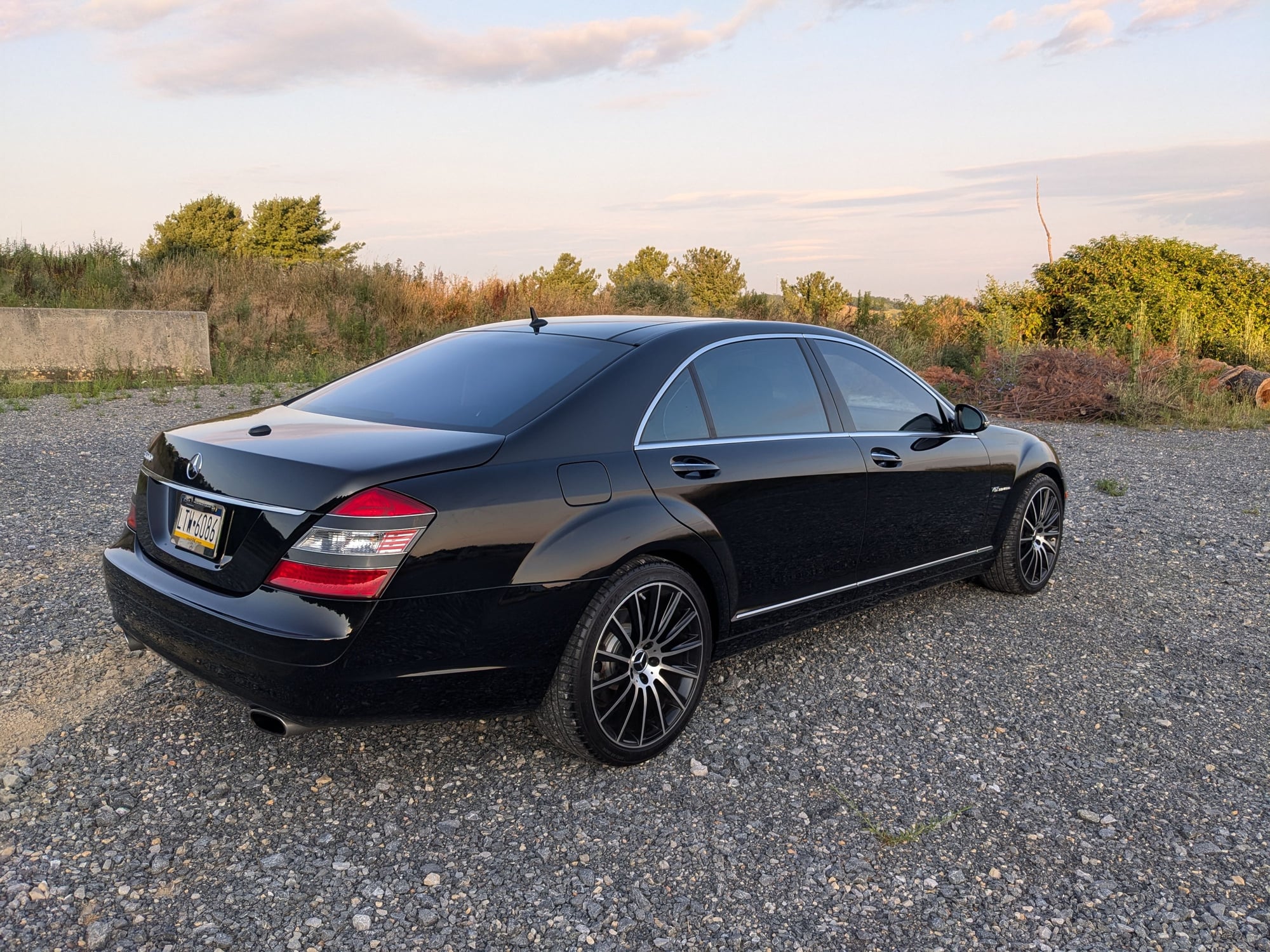 2007 Mercedes-Benz S600 - 2007 Mercedes-Benz s600 Bring a Trailer no reserve auction - Used - VIN WDDNG76X47A074546 - 77,300 Miles - 12 cyl - 2WD - Automatic - Sedan - Black - Fayetteville, PA 17222, United States