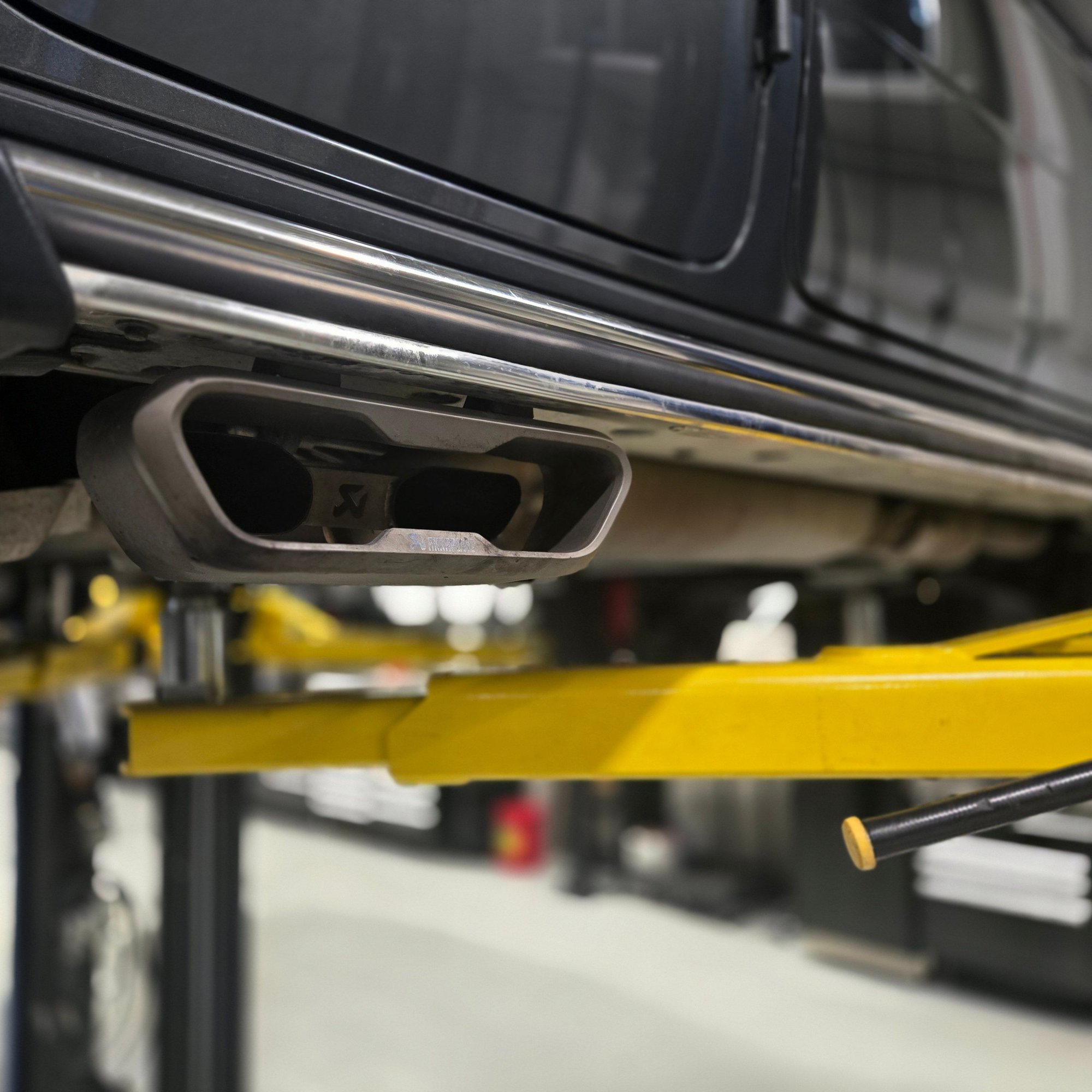 Engine - Exhaust - Akrapovic Titanium Evolution exhaust W463a/w464 G63 with full sound kit. - Used - -1 to 2026  All Models - Columbus, OH 43219, United States