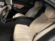 Rear Interior 2 (Executive Back Seat Package)