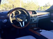 Wood and leather steering wheel