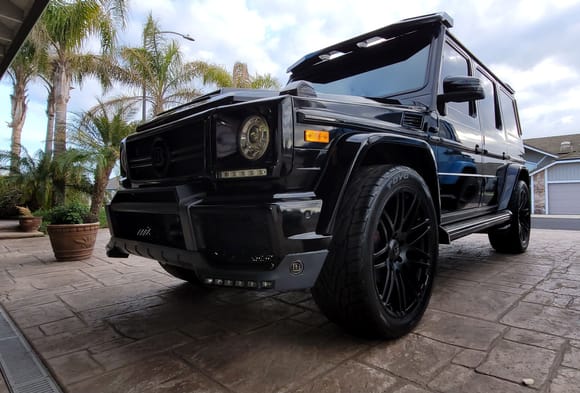 Full wide body Brabus facelift and Brabus 22"wheels 