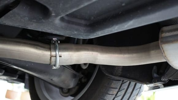 Exhaust clip