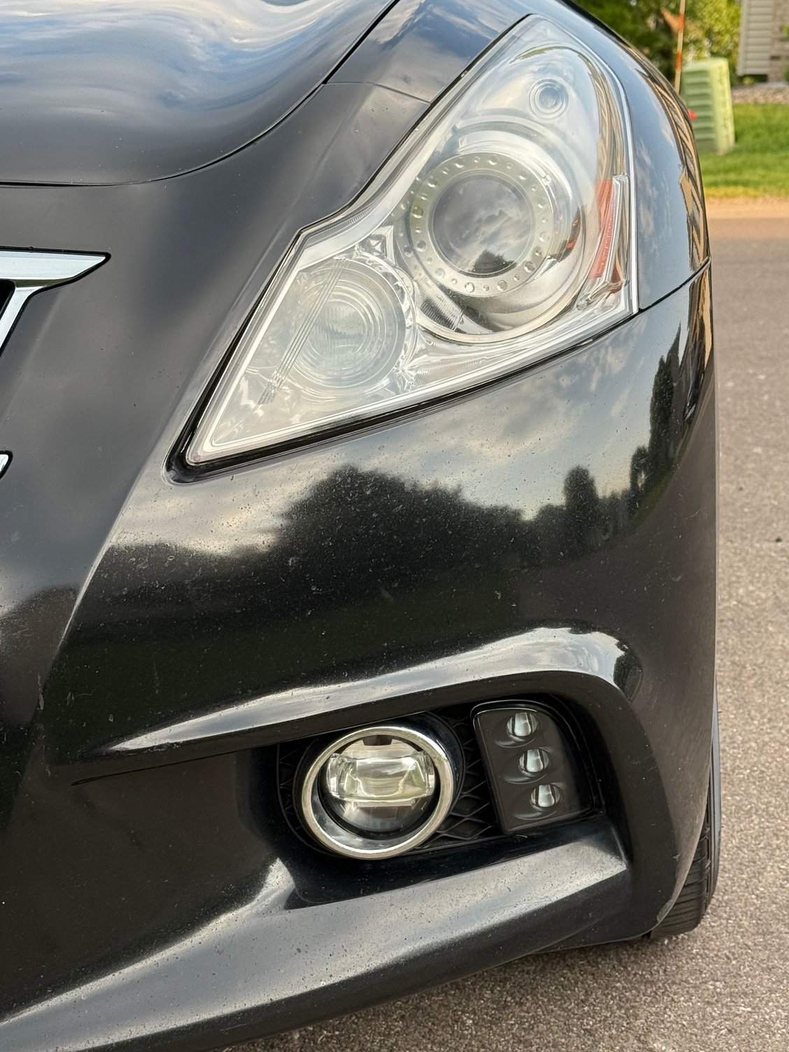 Clear lenses, pic of the pitting in the front bumper