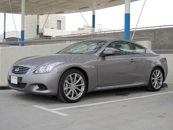 2009 G37s Coupe in Kuwait