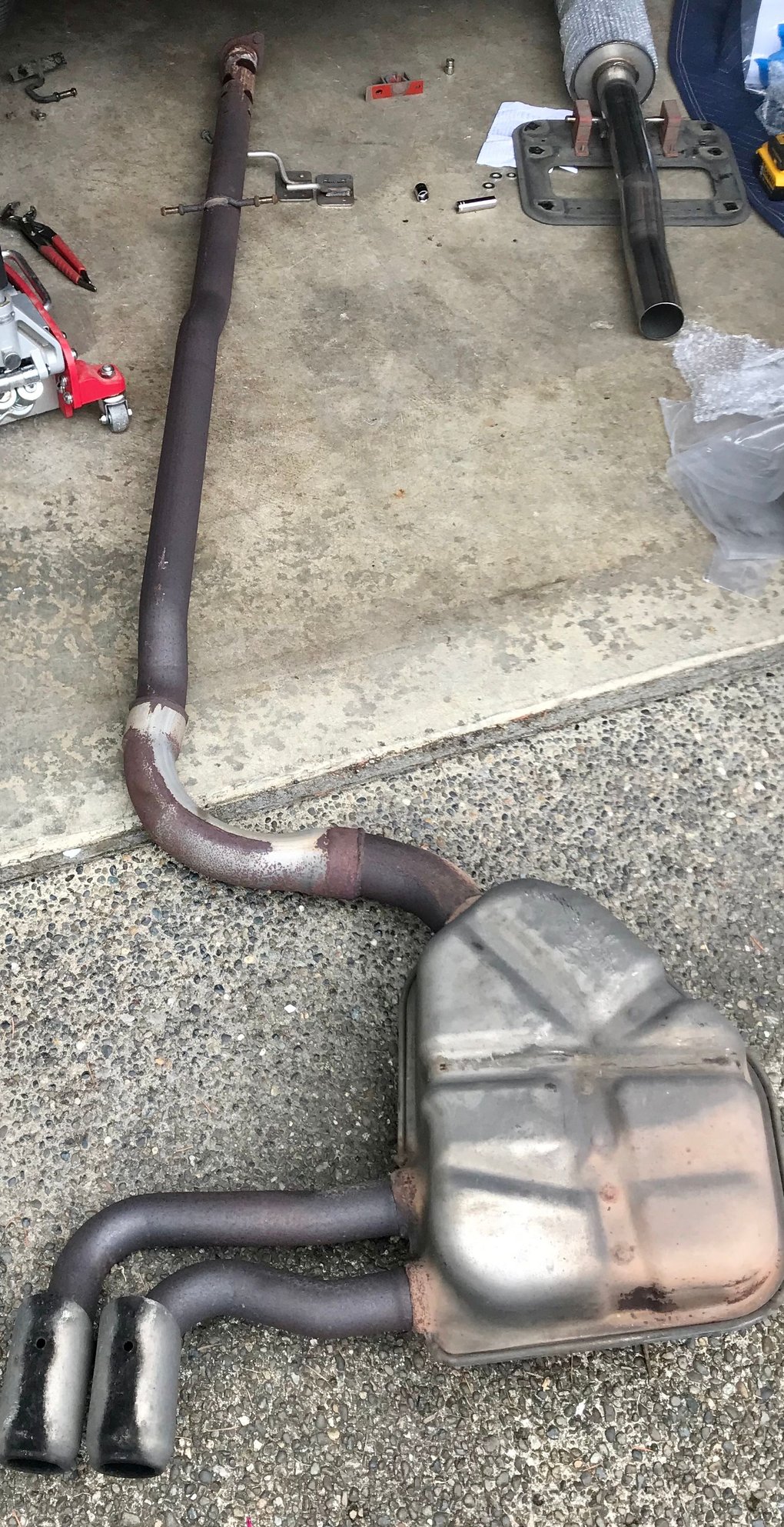 Engine - Exhaust - Looking for stock or one ball exhaust near Philadelphia. - Used - 2004 to 2006 Mini R53: "Mk I" Mini Cooper S - Philadelphia, PA 19127, United States