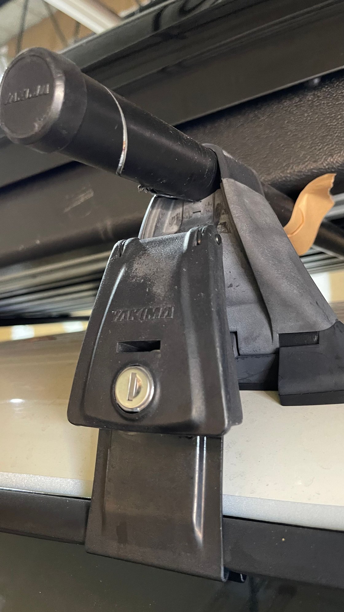 Exterior Body Parts - Yakima roof rack r53 - Used - 2002 to 2006 Mini R53: "Mk I" Mini Cooper S - St Petersburg, FL 33714, United States