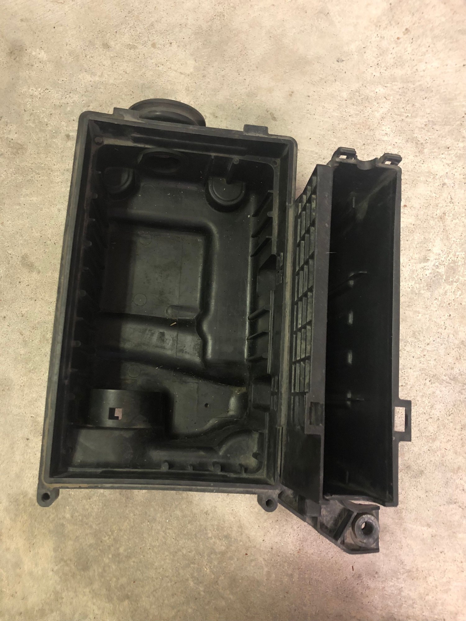 Engine - Intake/Fuel - Mini Cooper S JCW Air Intake Box With Partition 02-08 R53 R52 - Used - 2002 to 2008 Mini Cooper - Austin, TX 78738, United States
