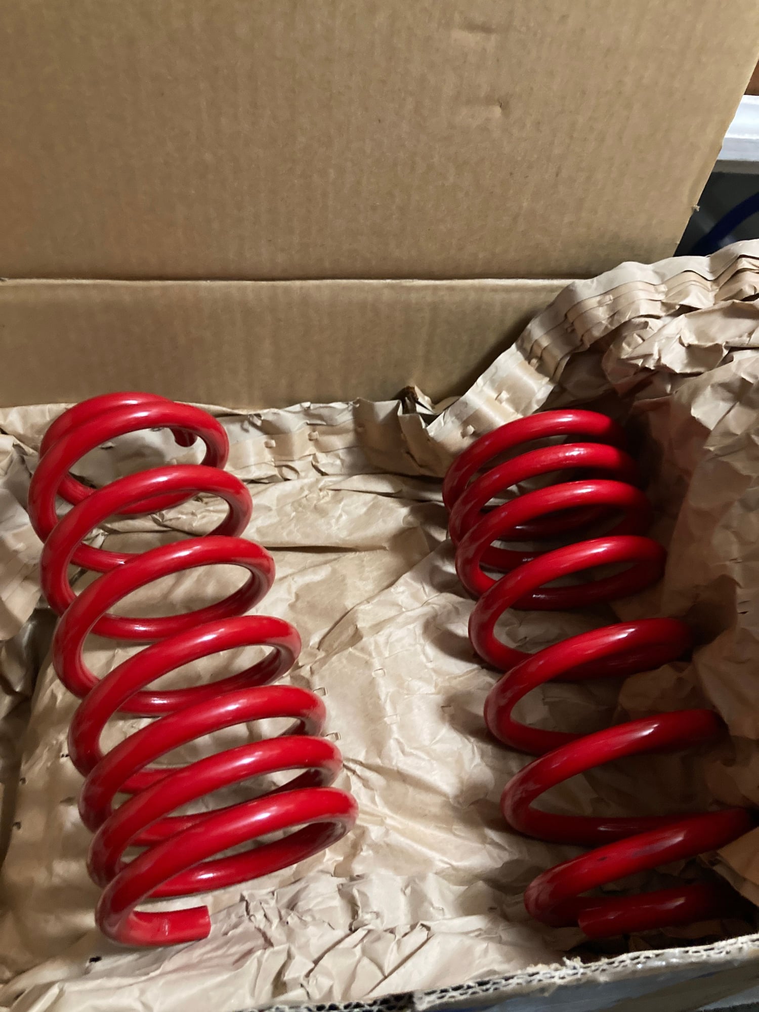 Steering/Suspension - H&R Lowering Springs Powder-Coated Red - Used - 2013 to 2015 Mini R60: Countryman - 2013 to 2015 Mini R56: "Mk II" Mini Hatch/Hardtop range - Buffalo, NY 14222, United States