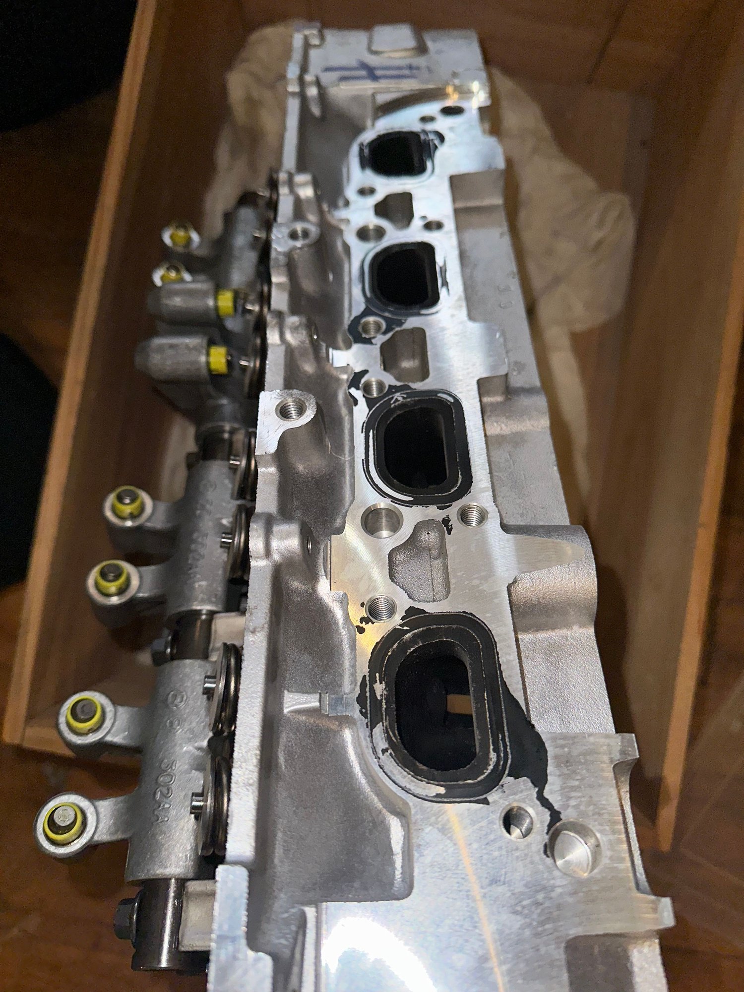 Engine - Internals - W11 (R53-R52S) Cylinder Head Take off - Used - 2002 to 2008 Mini R53: "Mk I" Mini Cooper S - Montreal, QC H3H2J2, Canada