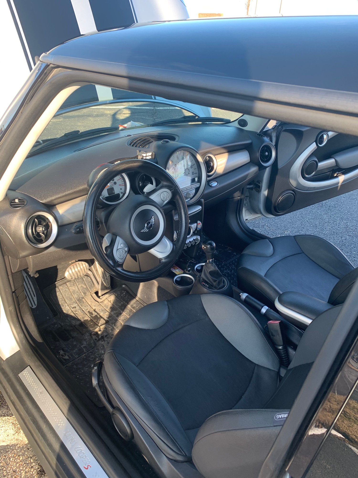 2008 Mini R56: "Mk II" Mini Hatch/Hardtop range - 2008 Mini Cooper S - Used - VIN WMWMF73528TV33328 - 92,700 Miles - 4 cyl - 2WD - Automatic - Hatchback - Silver - Cincinnati, OH 45013, United States