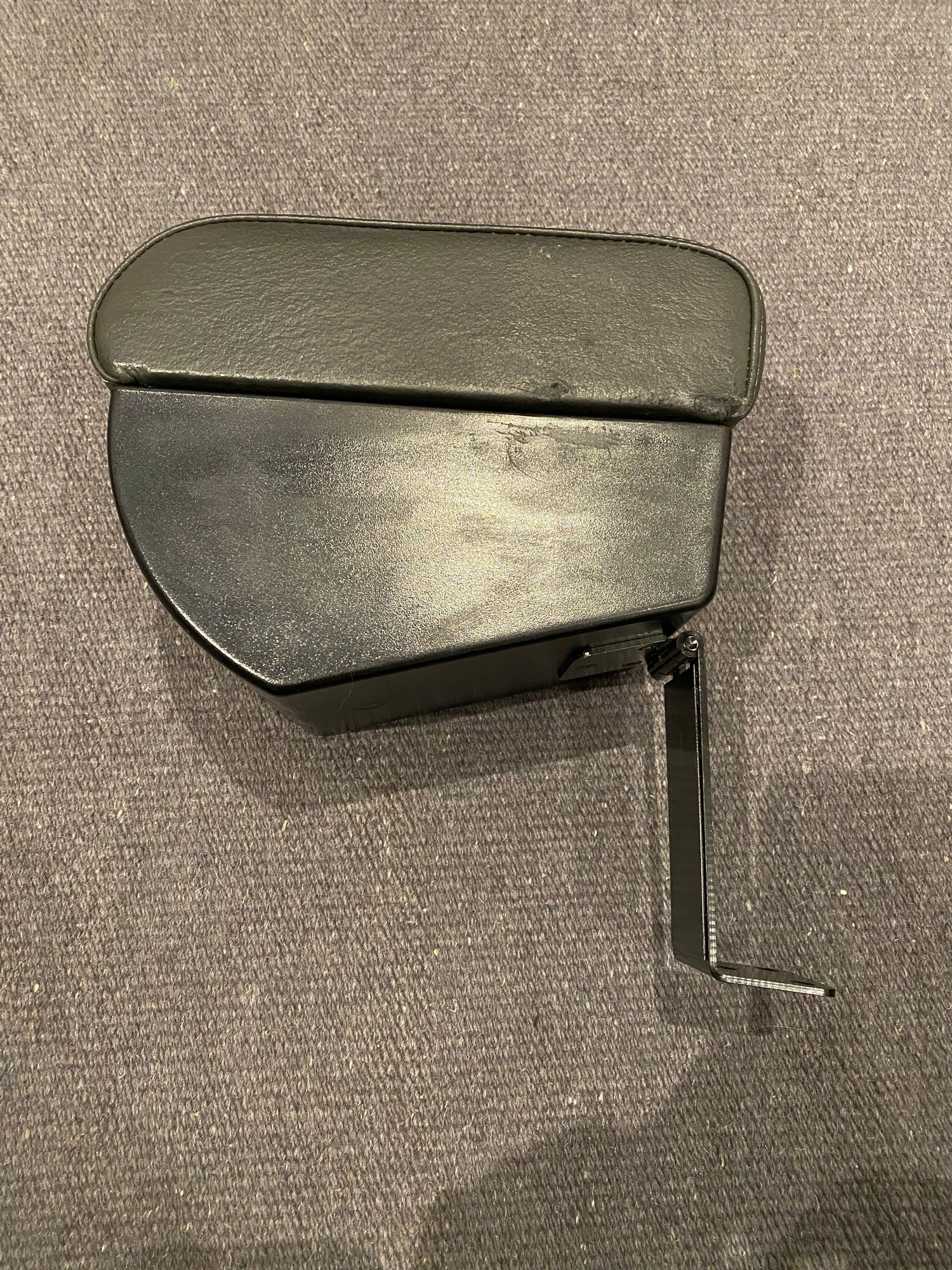 Interior/Upholstery - Arm Rest - Used - 2000 to 2008 Mini Cooper - Montreal West, QC H4X1G8, Canada