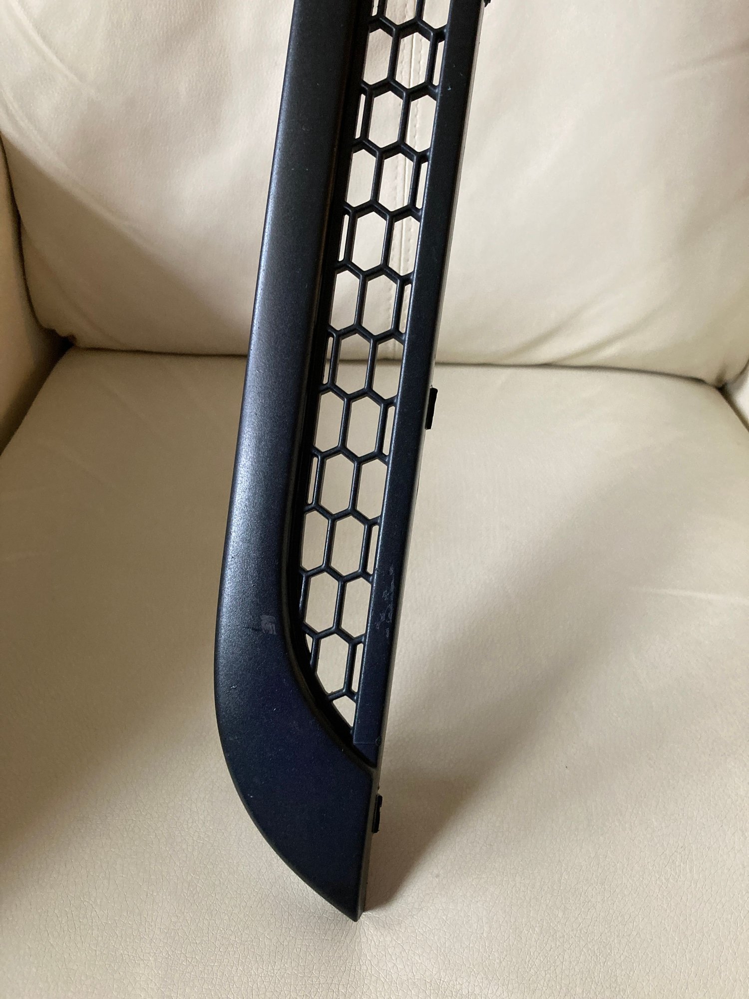 Exterior Body Parts - Aero upper bumper grill (OEM) (NLA) - Used - All Years  All Models - All Years  All Models - Brockton, MA 02302, United States