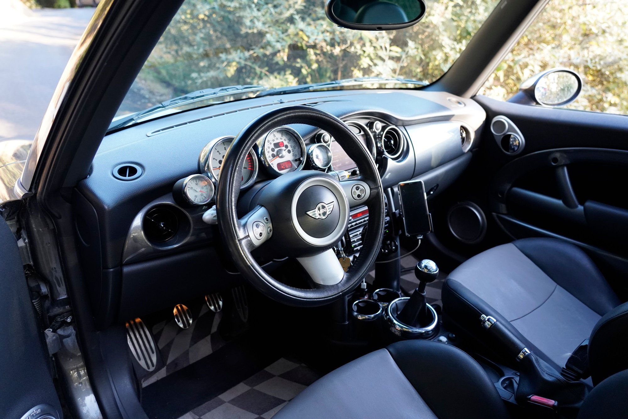 2006 Mini Cooper - '06 R53 Cooper S in Bay Area - Used - VIN wmwre33596tl20181 - 110,000 Miles - 4 cyl - 2WD - Manual - Coupe - Gray - Emeryville, CA 94608, United States