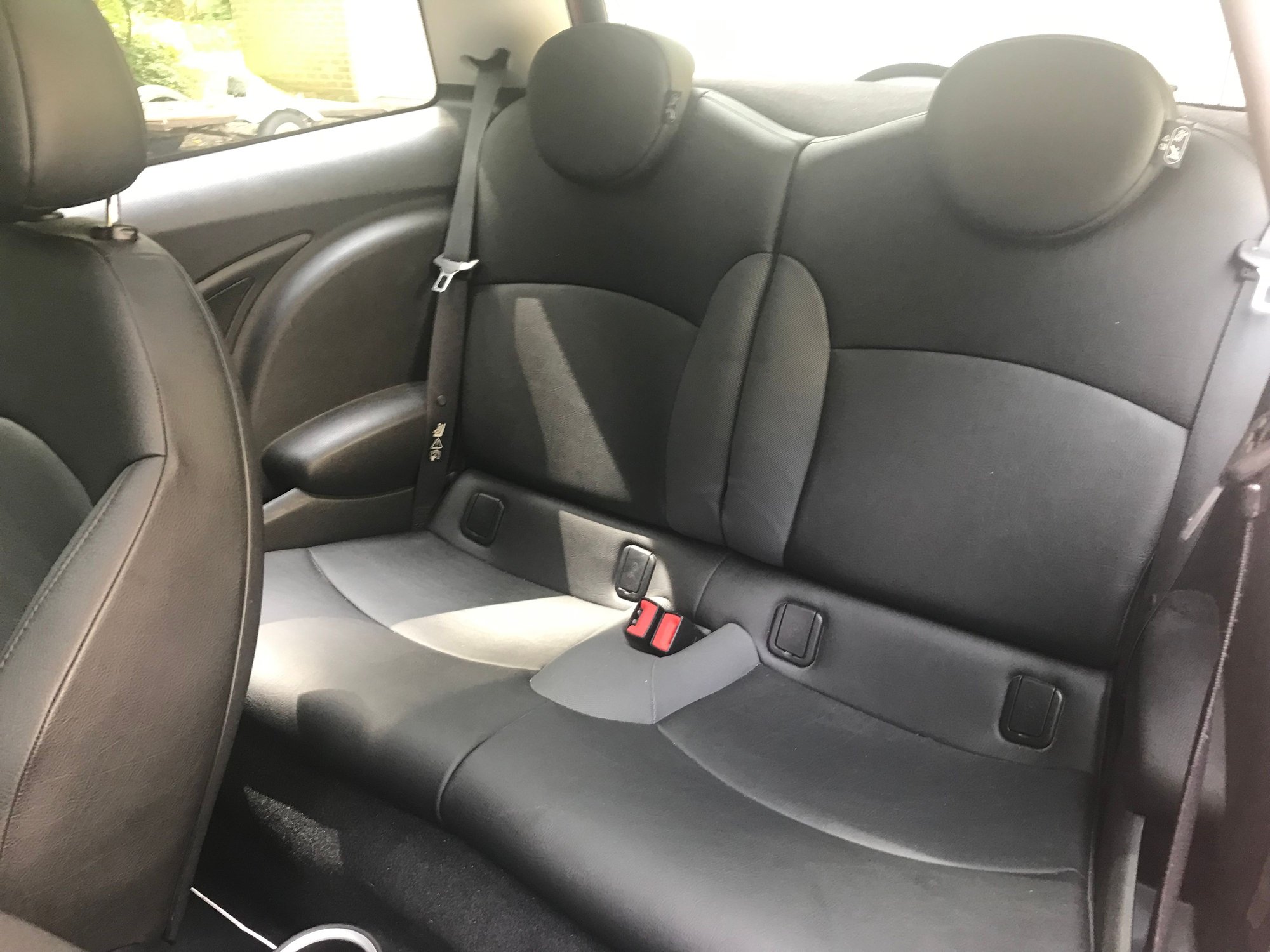 2009 Mini R56: "Mk II" Mini Hatch/Hardtop range - 2009 MINI Cooper S: Looks good, drives well, needs some TLC. - Used - VIN WMWMF73509TT95564 - 150,000 Miles - 4 cyl - 2WD - Manual - Hatchback - Red - Fallston, MD 21047, United States