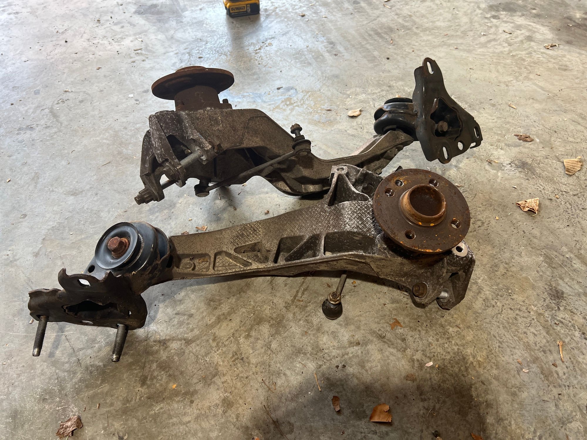 Steering/Suspension - R56 Trailing arms with end links and hub bearing - Used - 2002 to 2020 Mini All Models - Lutherville-Timonium, MD 21093, United States